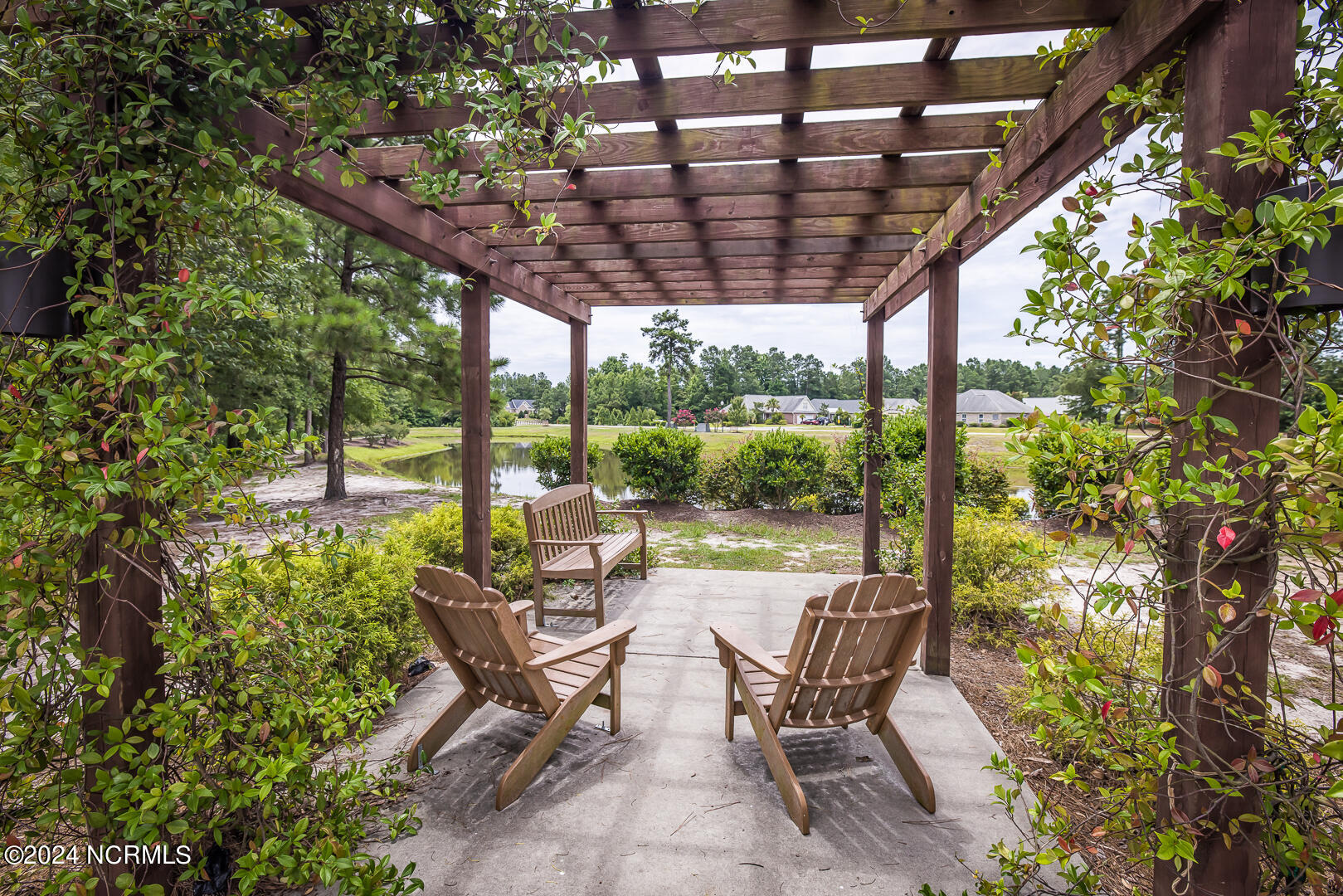 100564968 | Photo 57