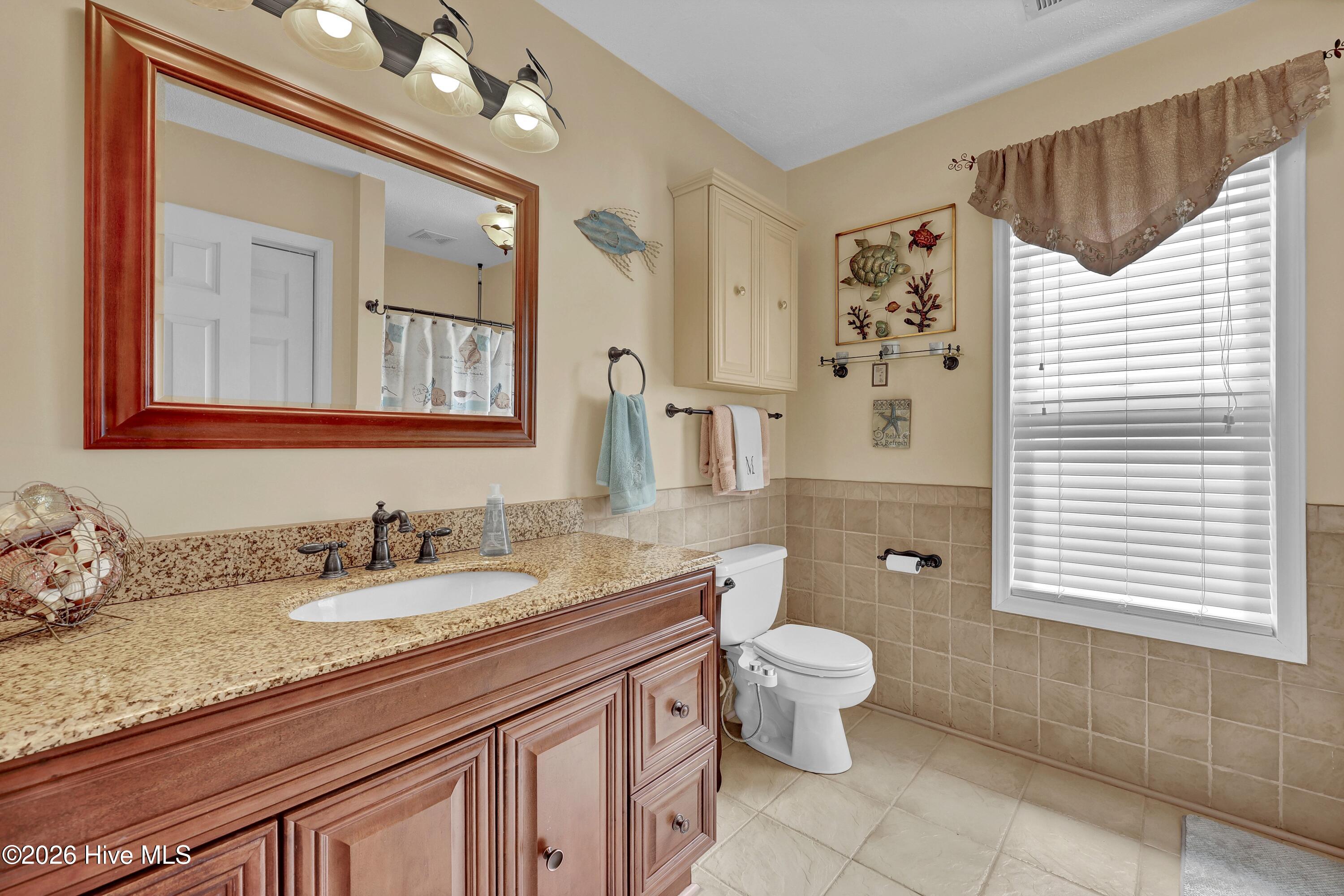 100565624 | Photo 15