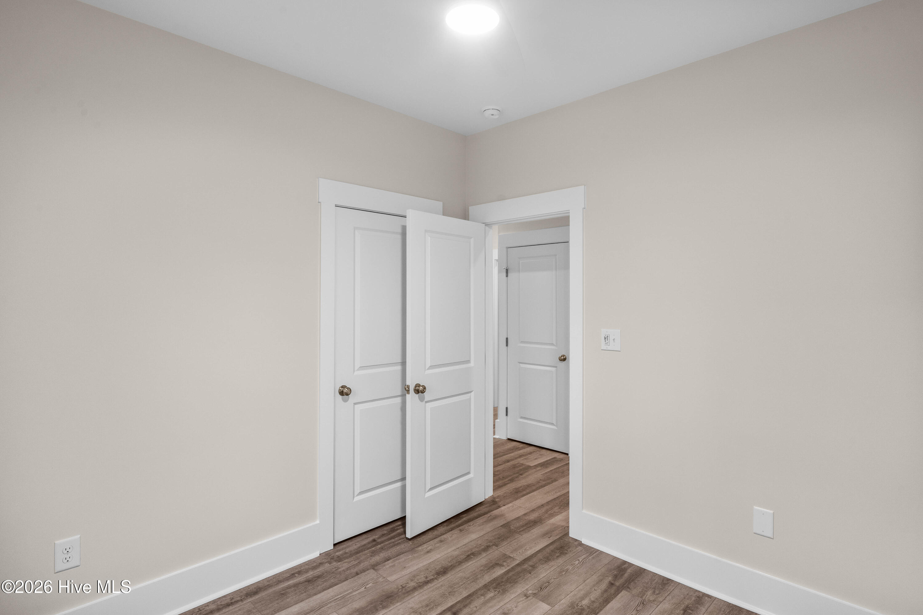 100523338 | Photo 18