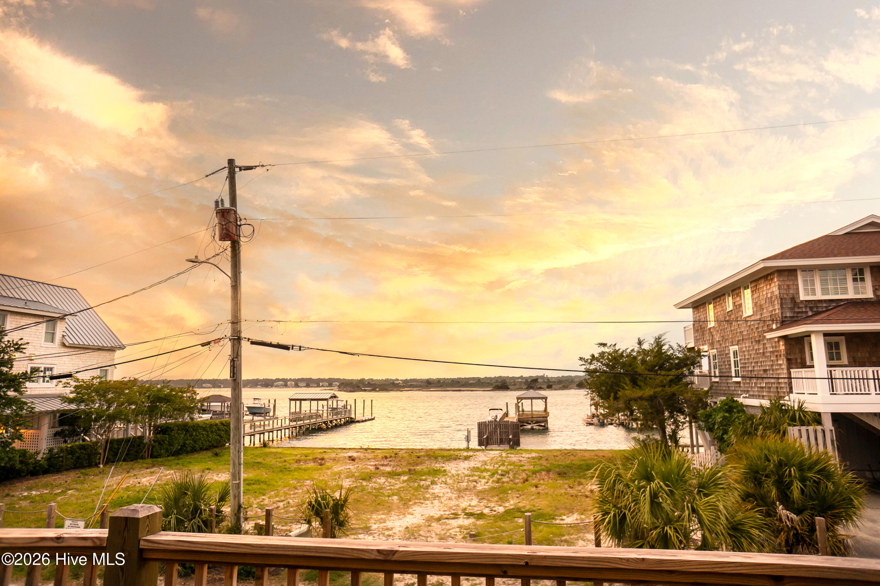 100553135 | Photo 27