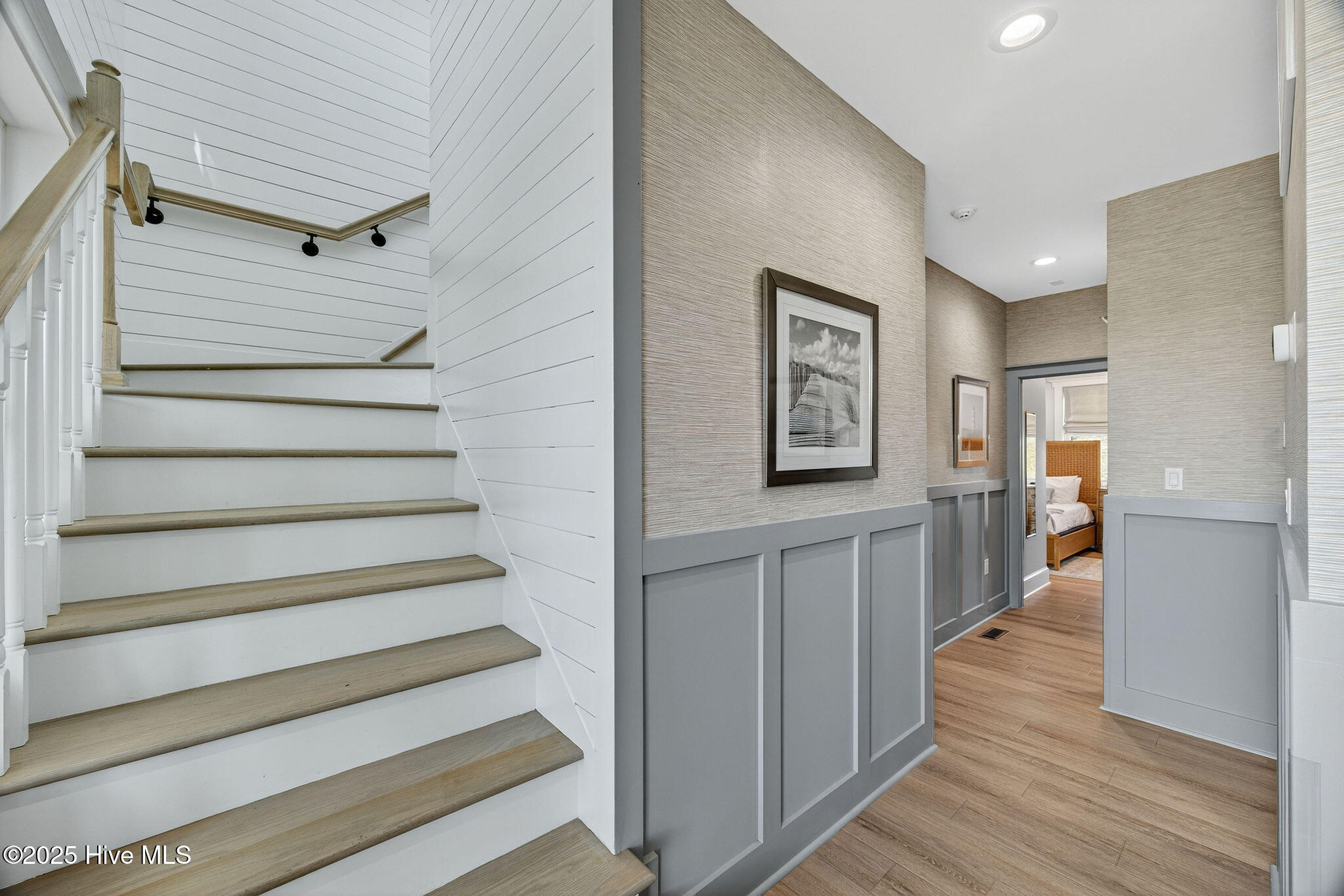 100541250 | Photo 59