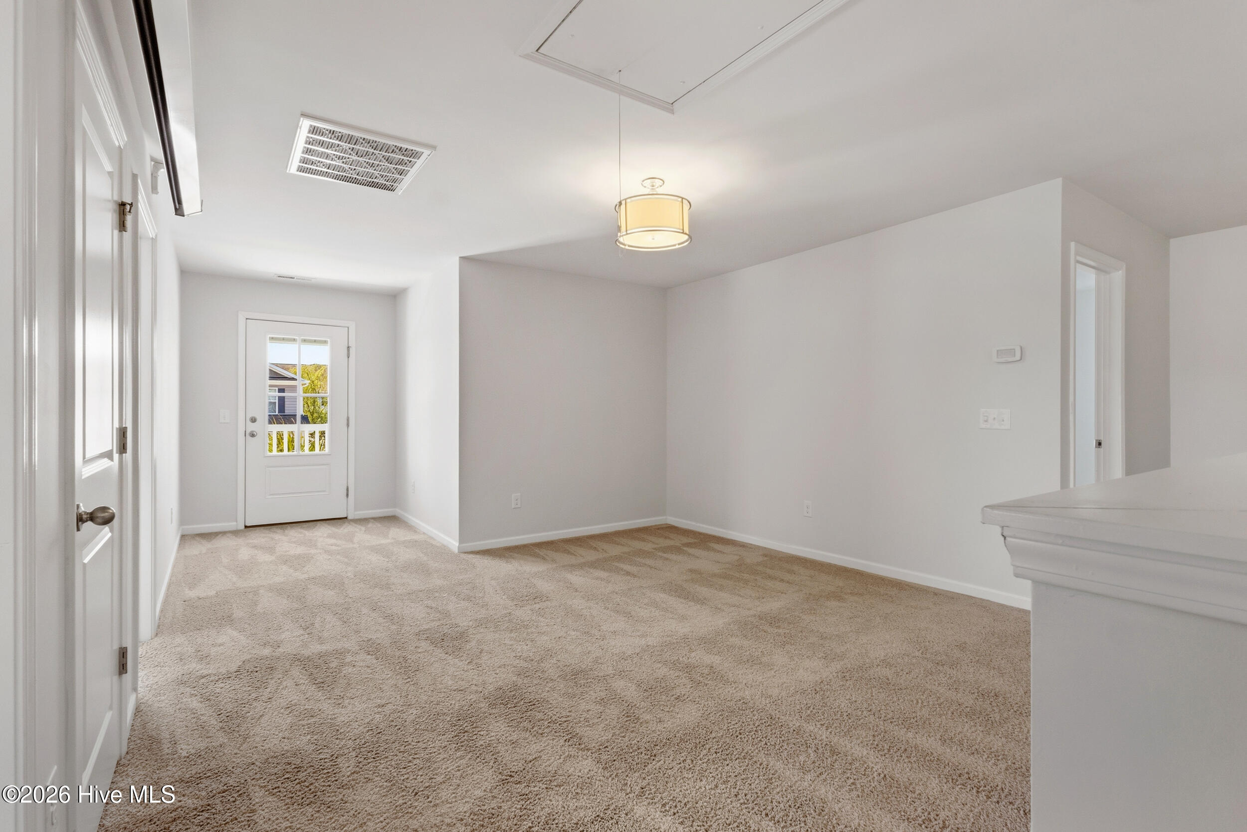 100561556 | Photo 30