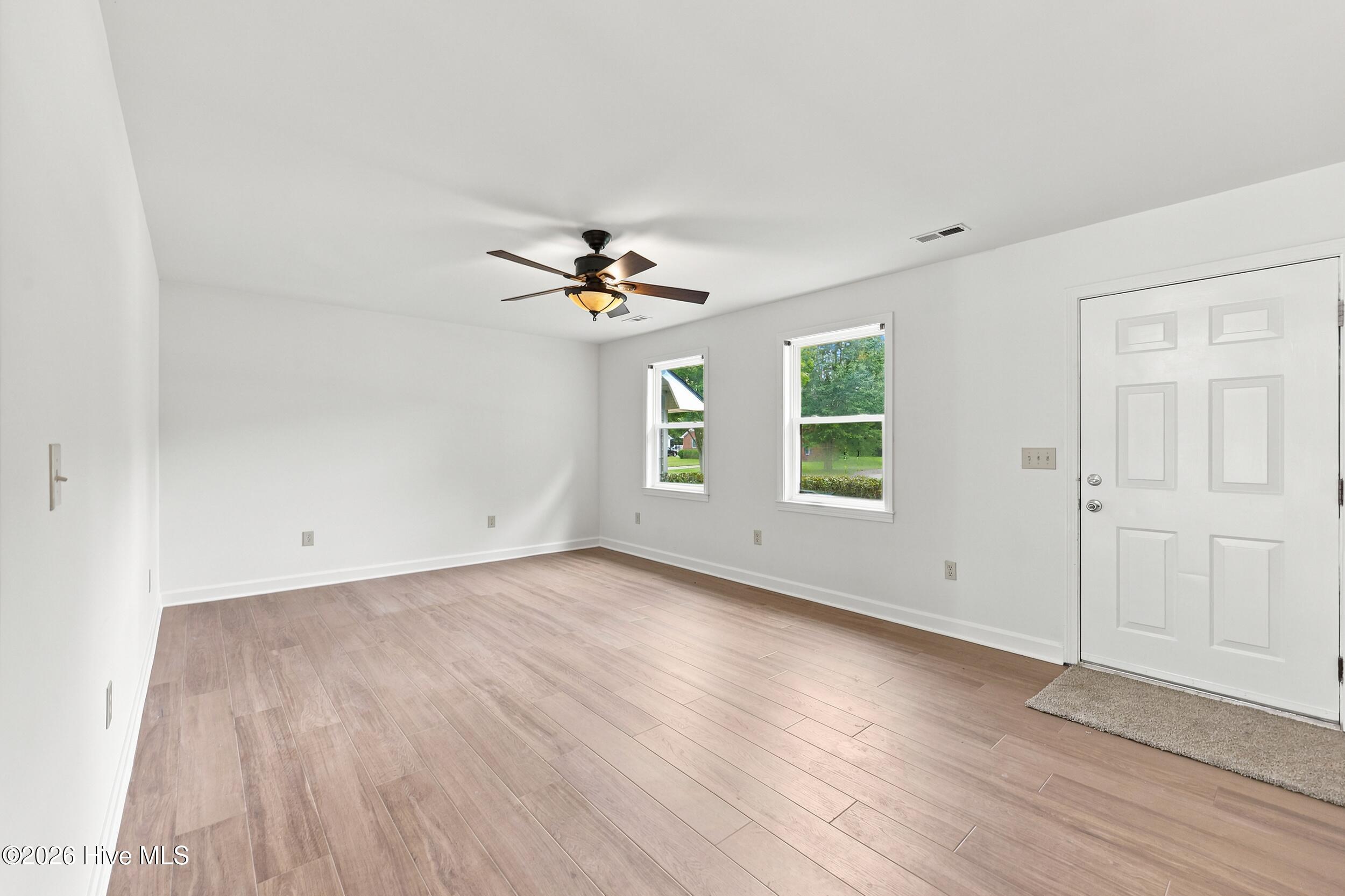5th image of 102 Troy Dr, Elizabeth City, NC 27909 | MLS# 100589486