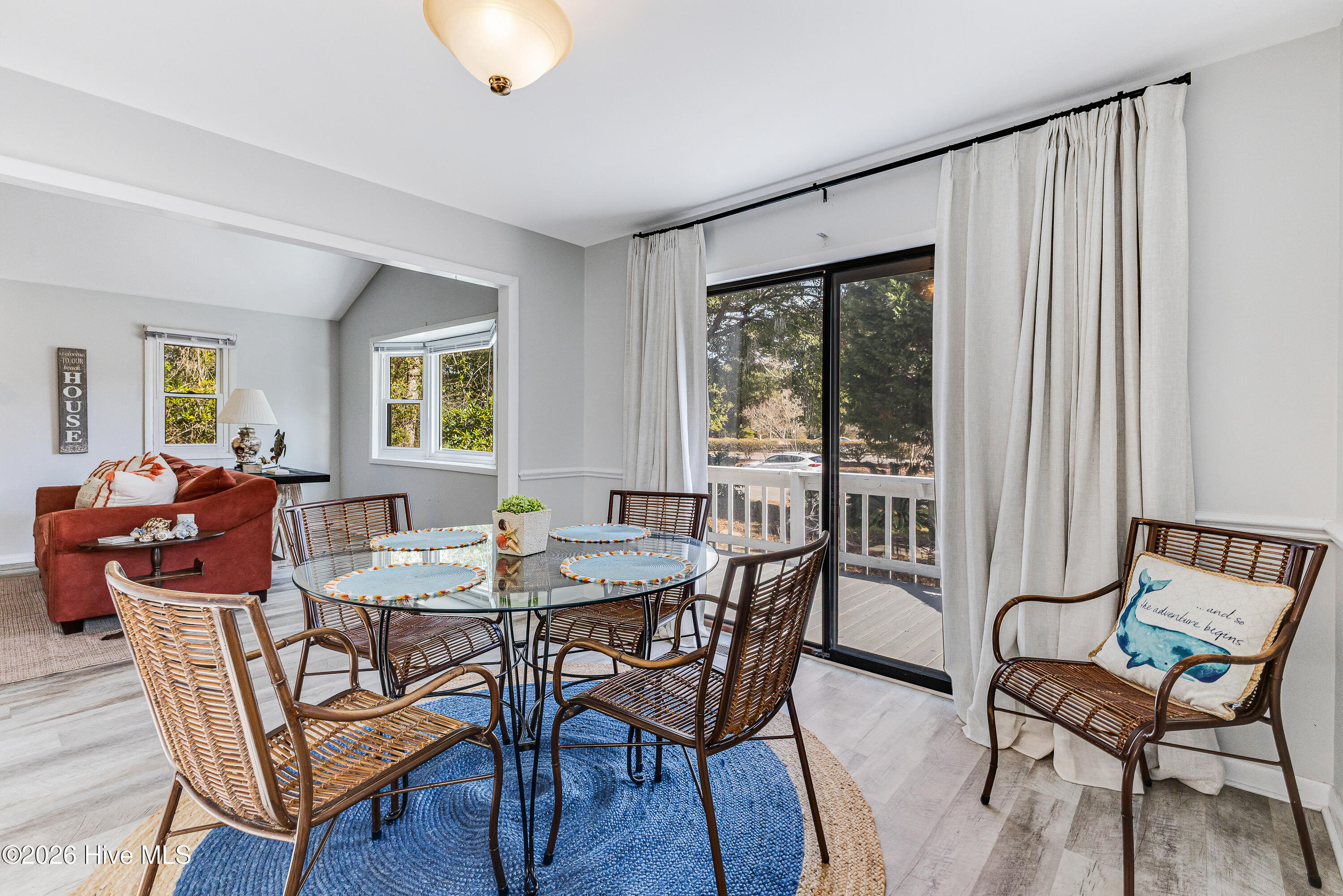 100547384 | Photo 22