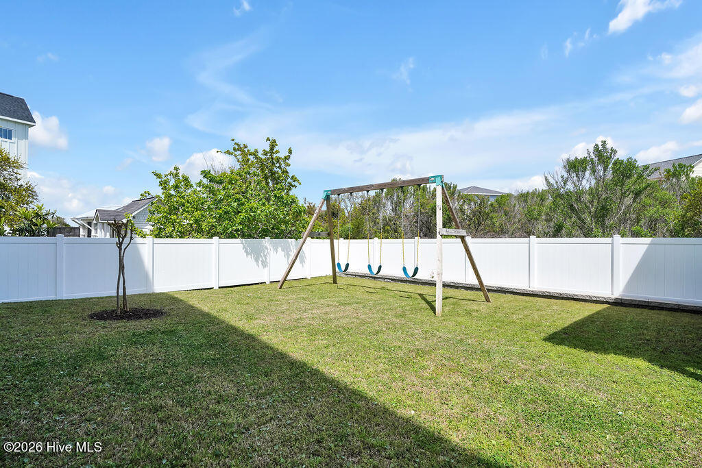 100566237 | Photo 47