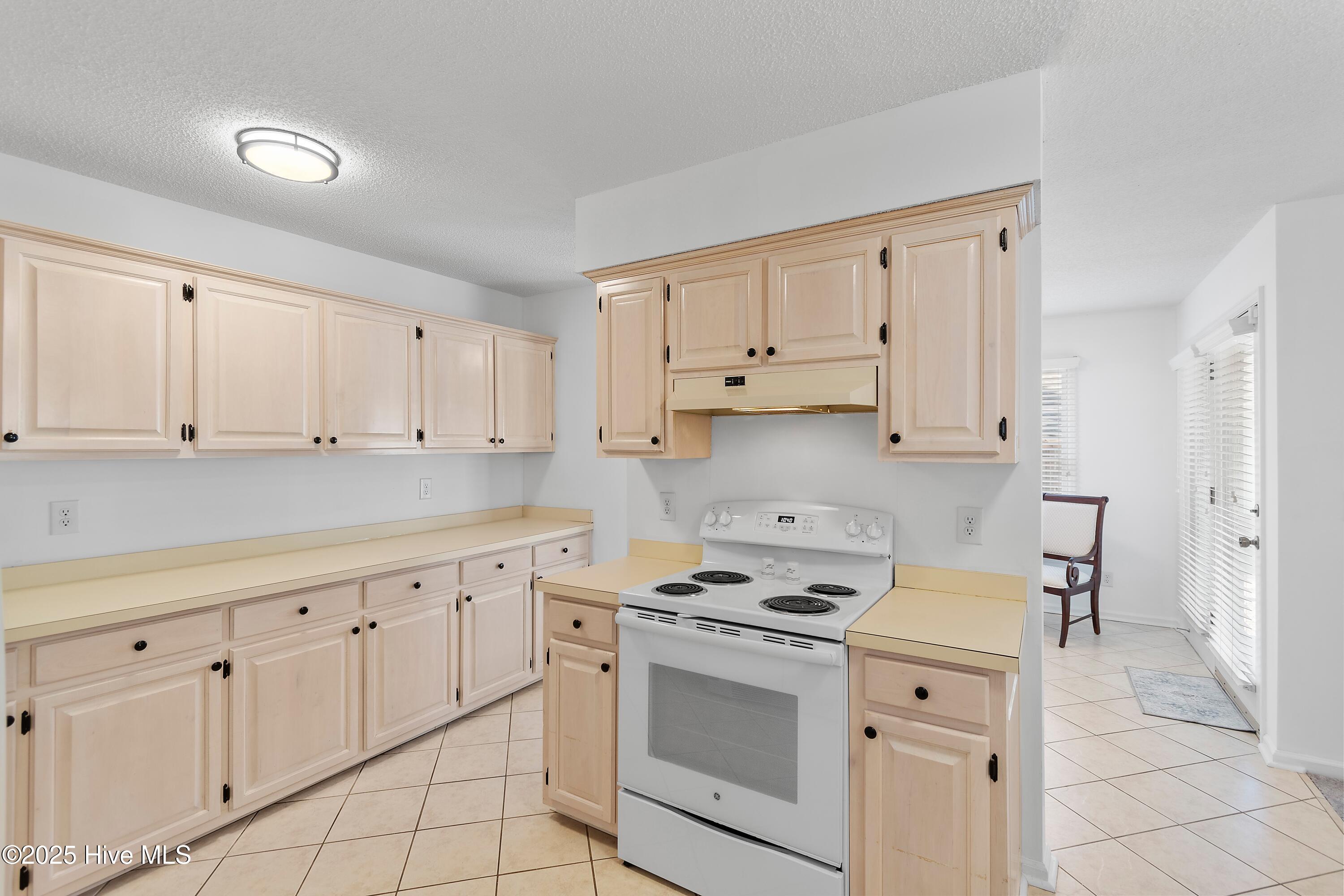 100539605 | Photo 10