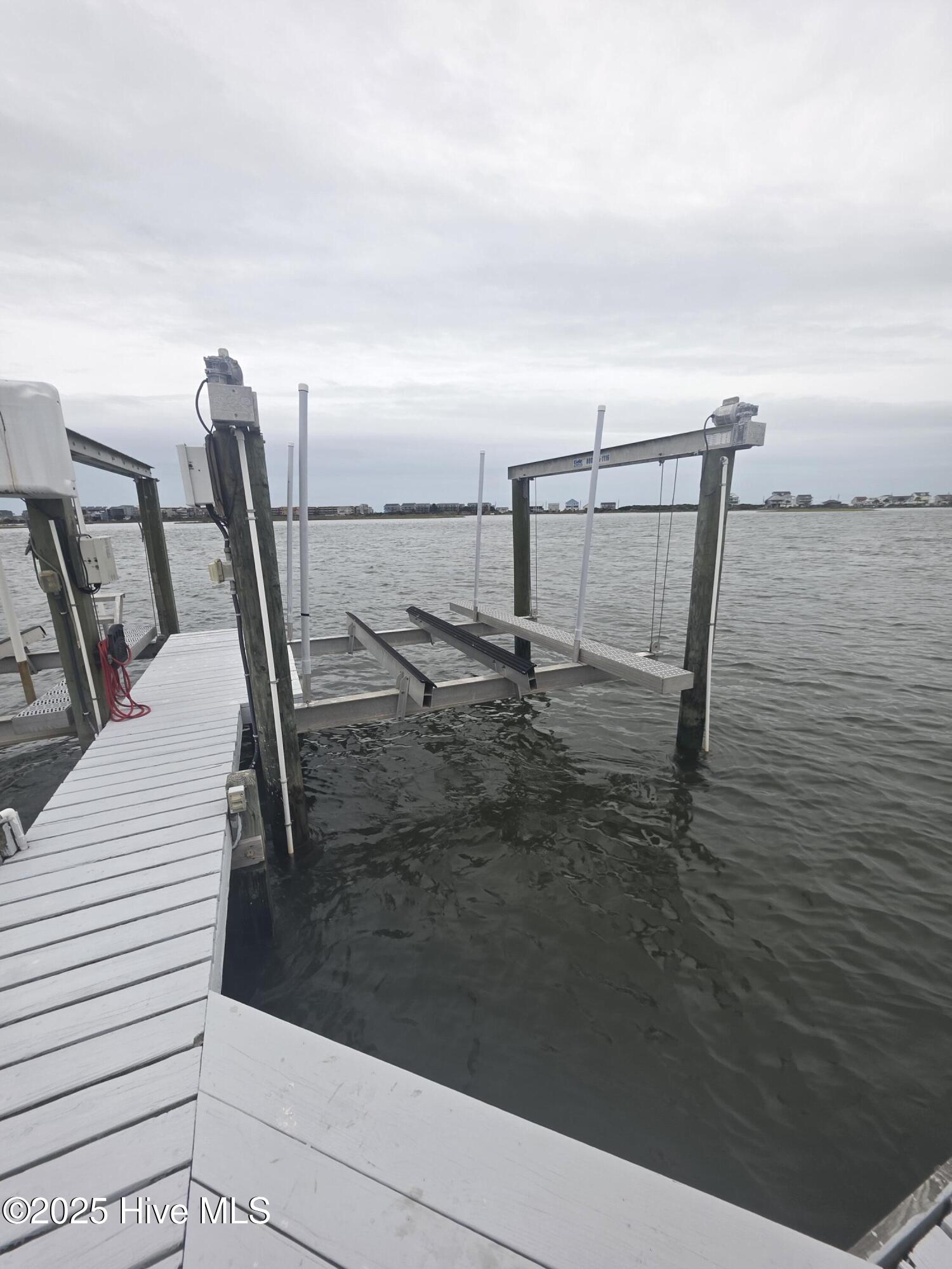 100535825 | Photo 14