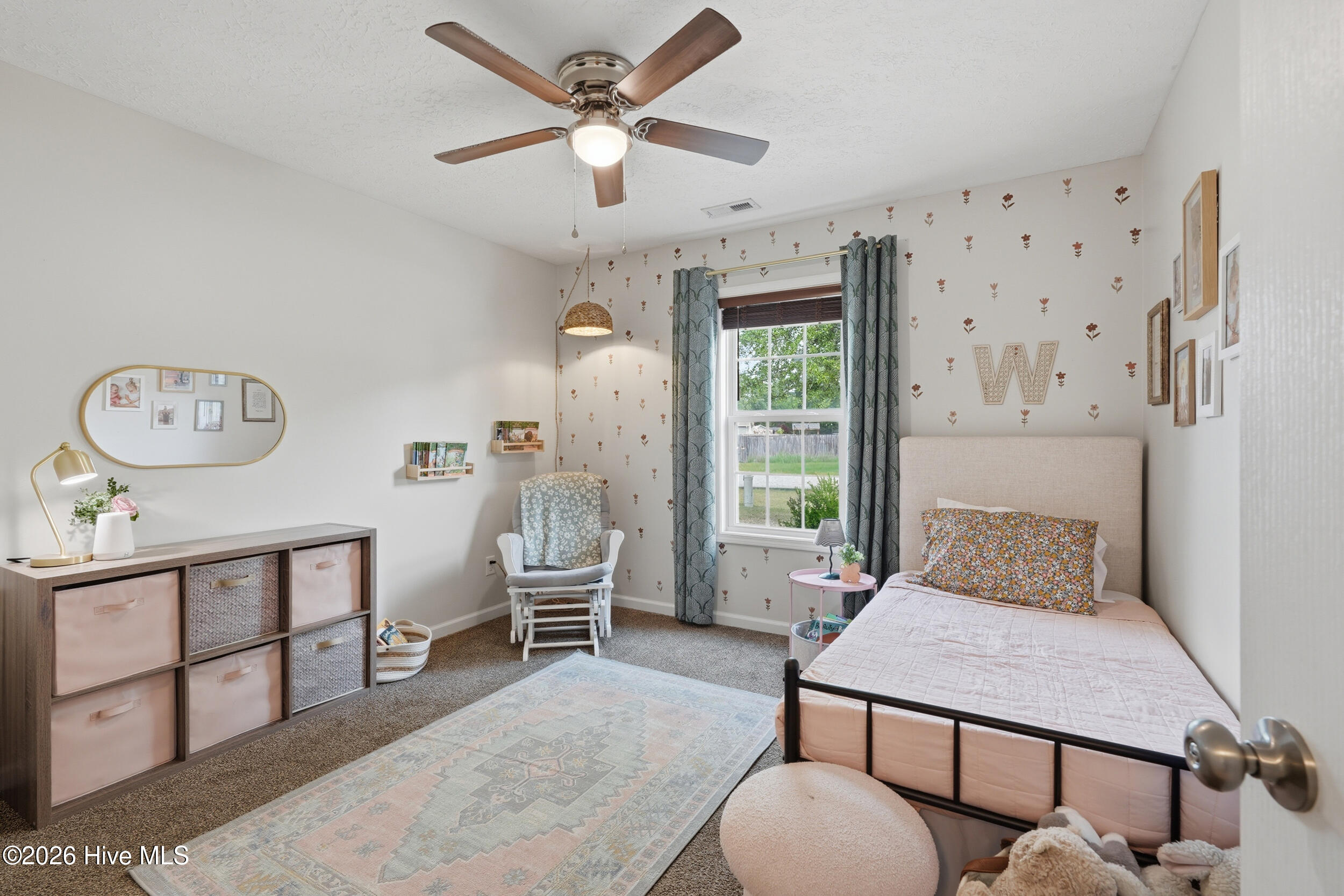 100567725 | Photo 26