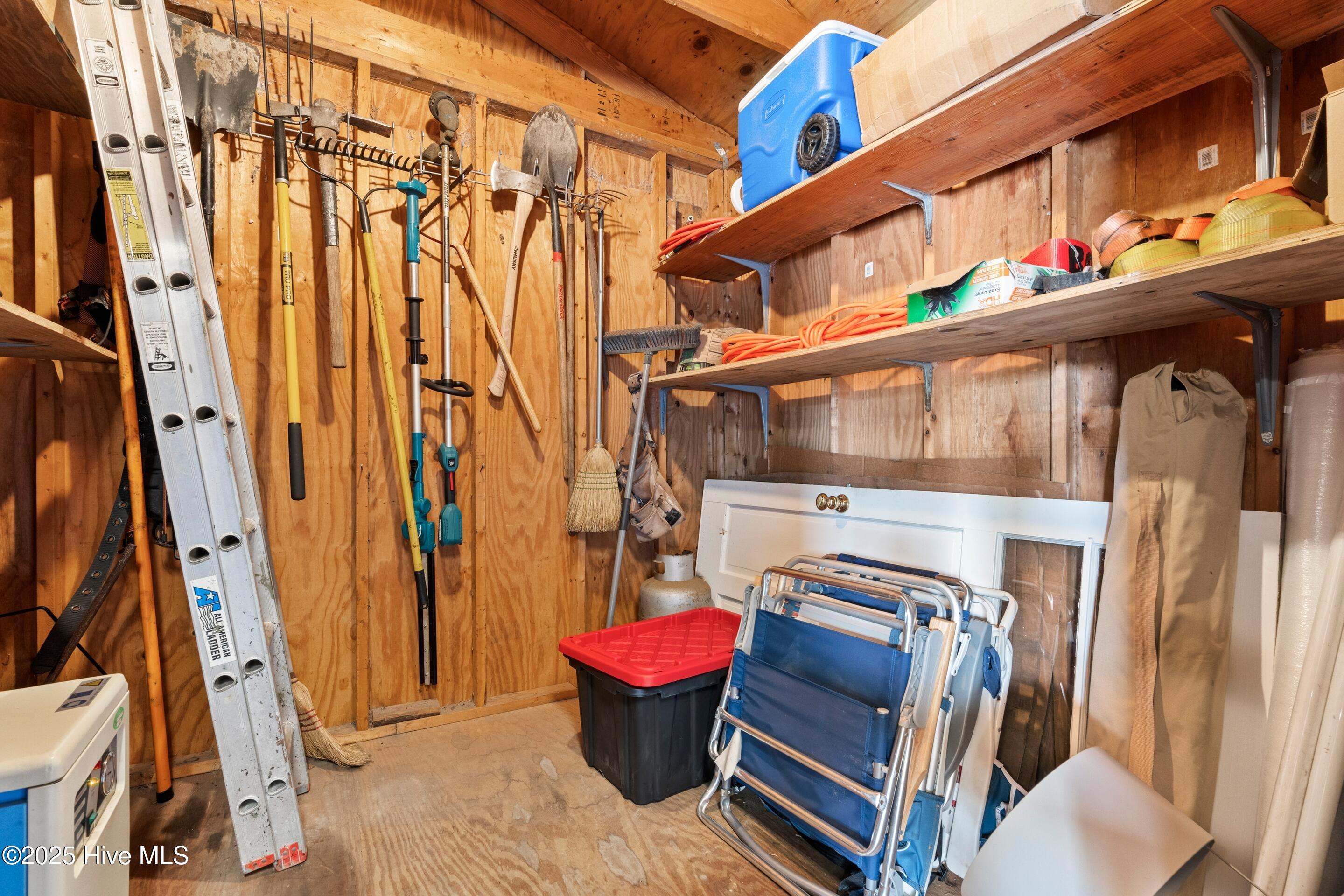 100546242 | Photo 48