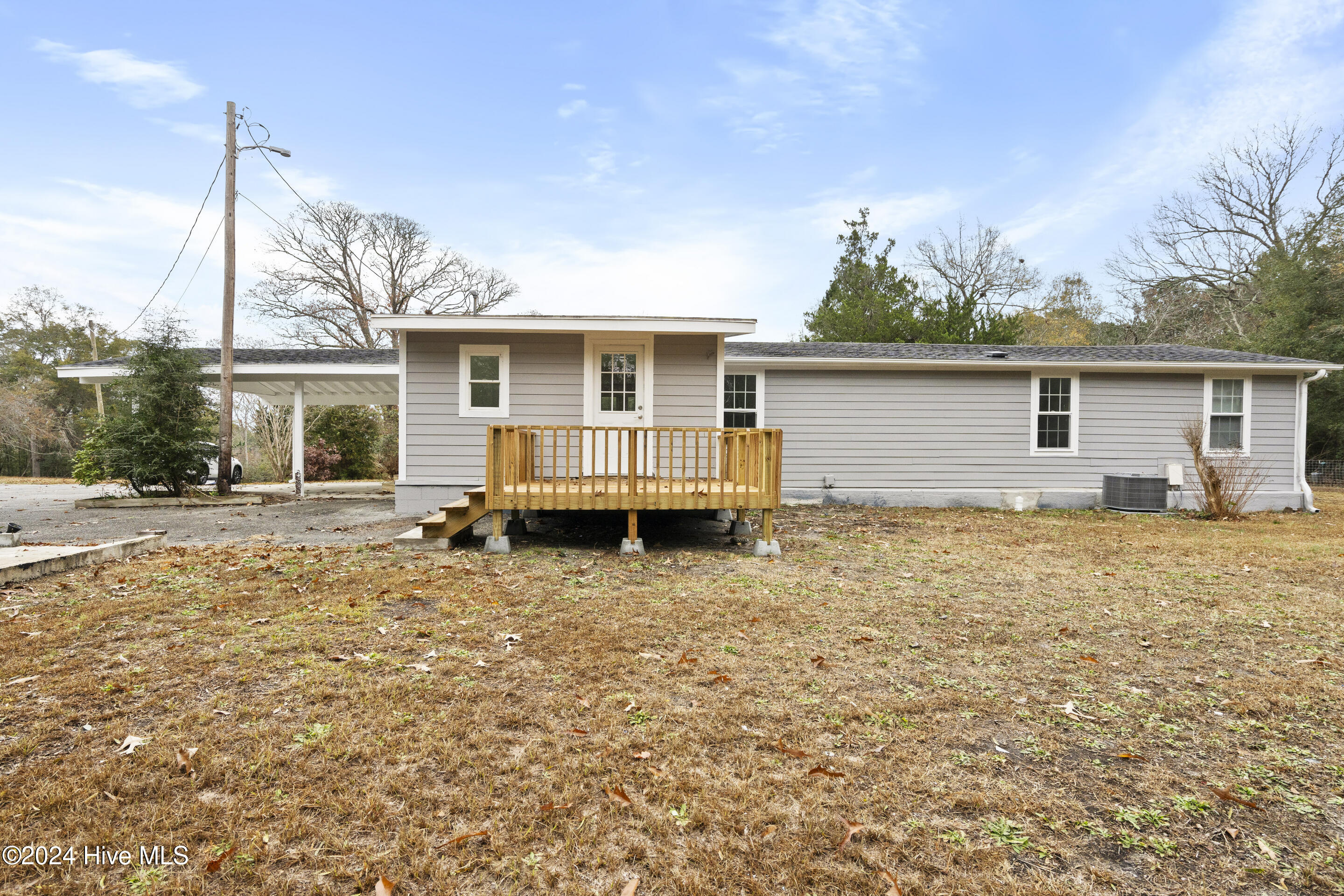 100481604 | Photo 36