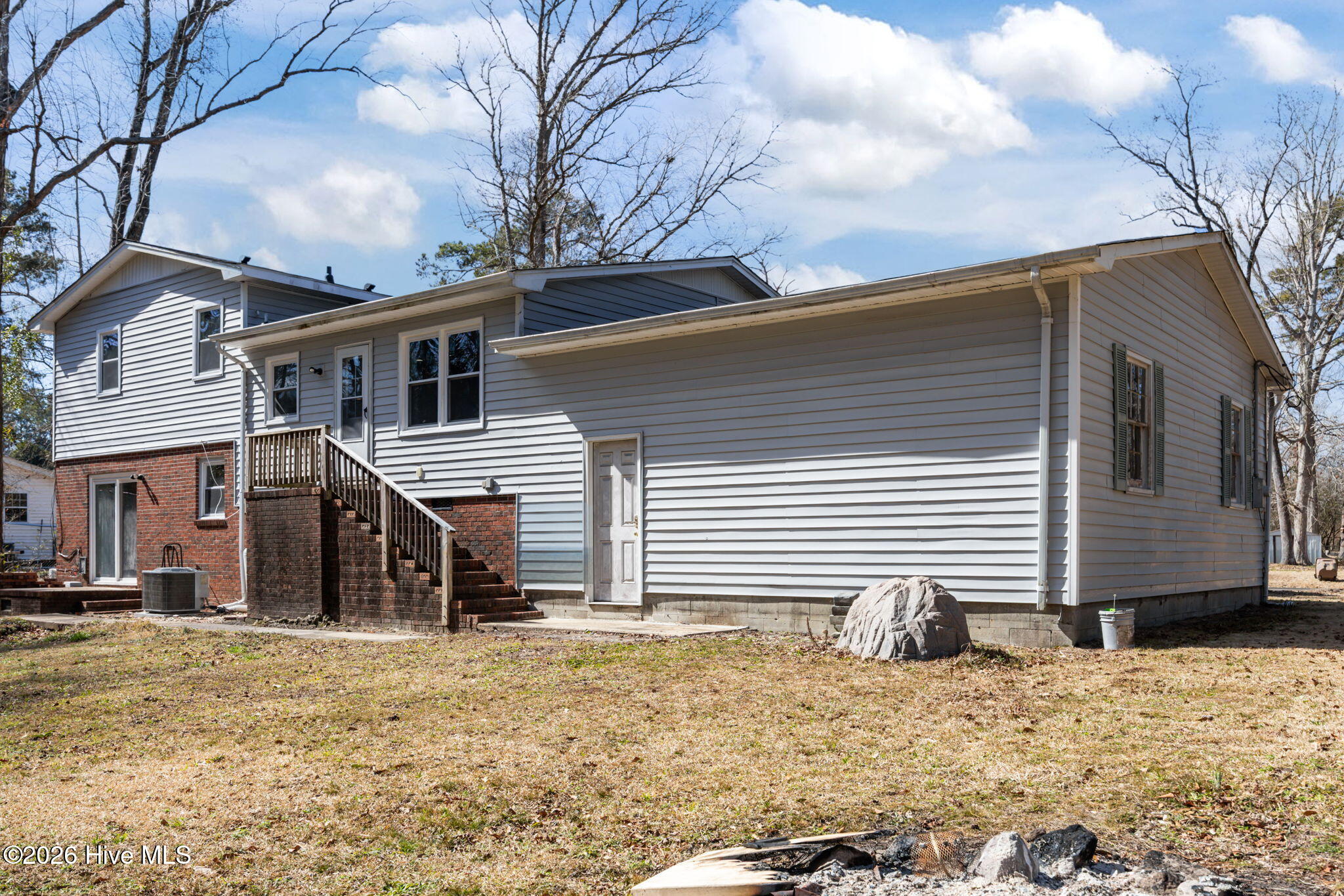 100555859 | Photo 40