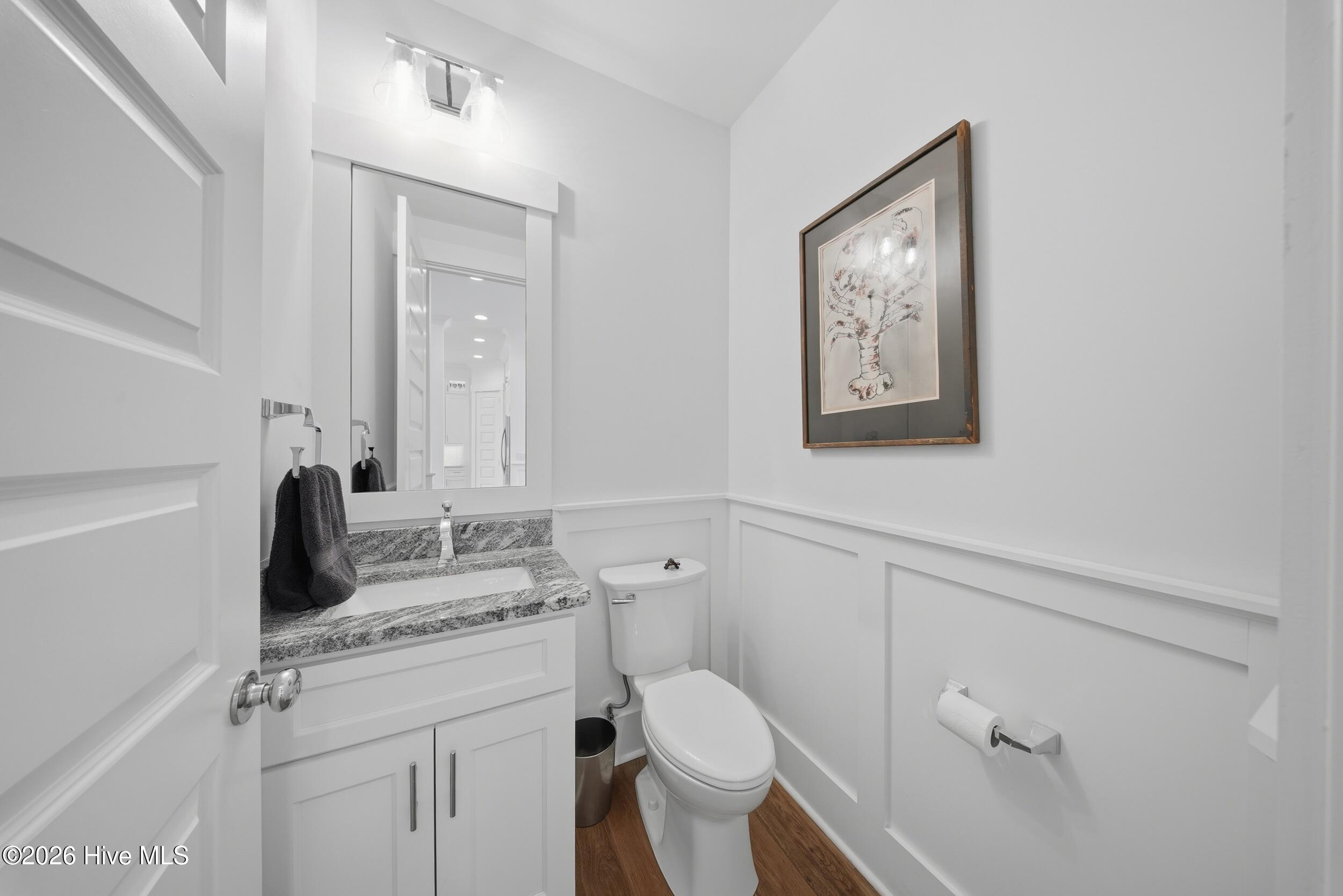 100563980 | Photo 52