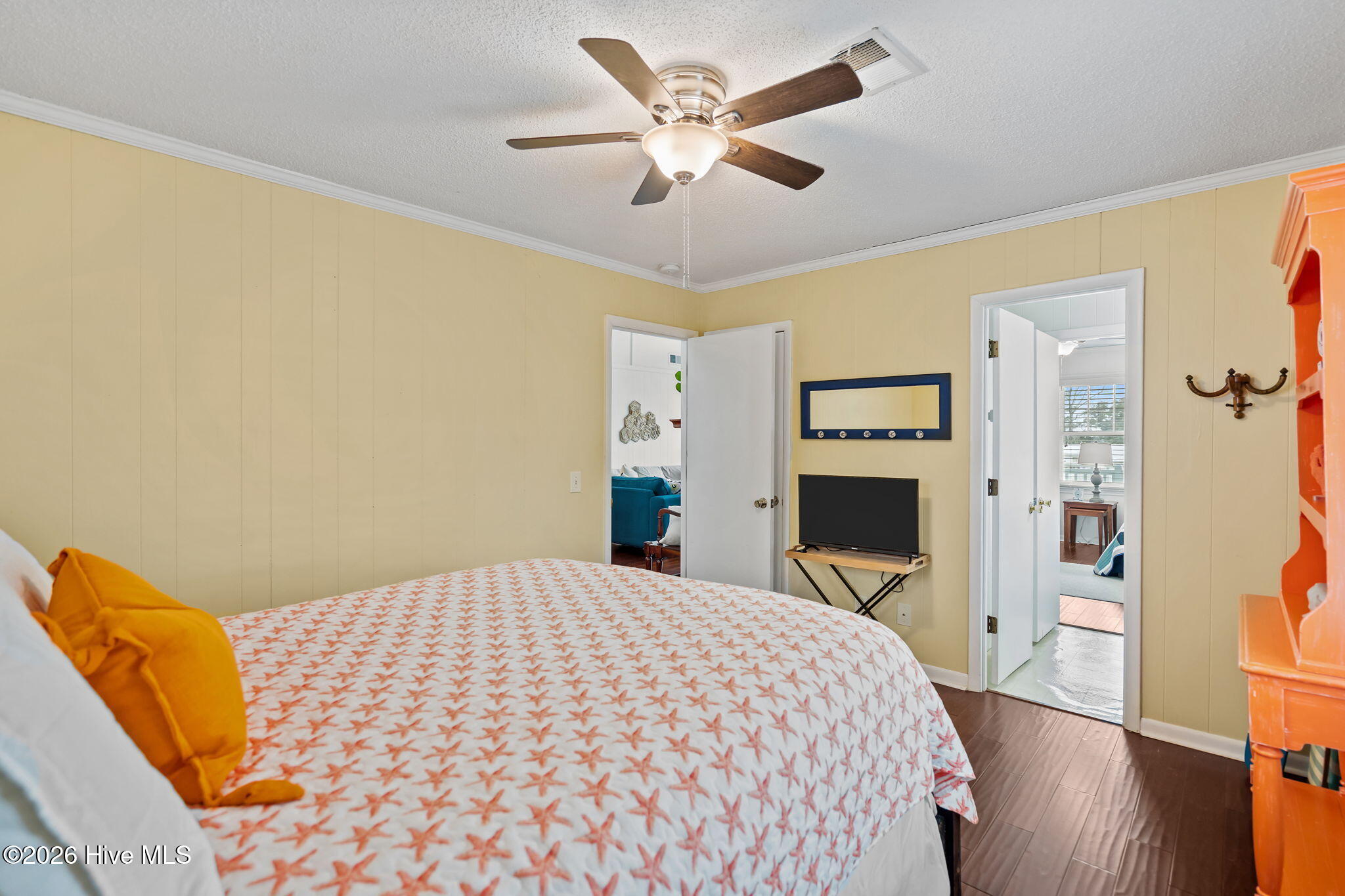 100543033 | Photo 27