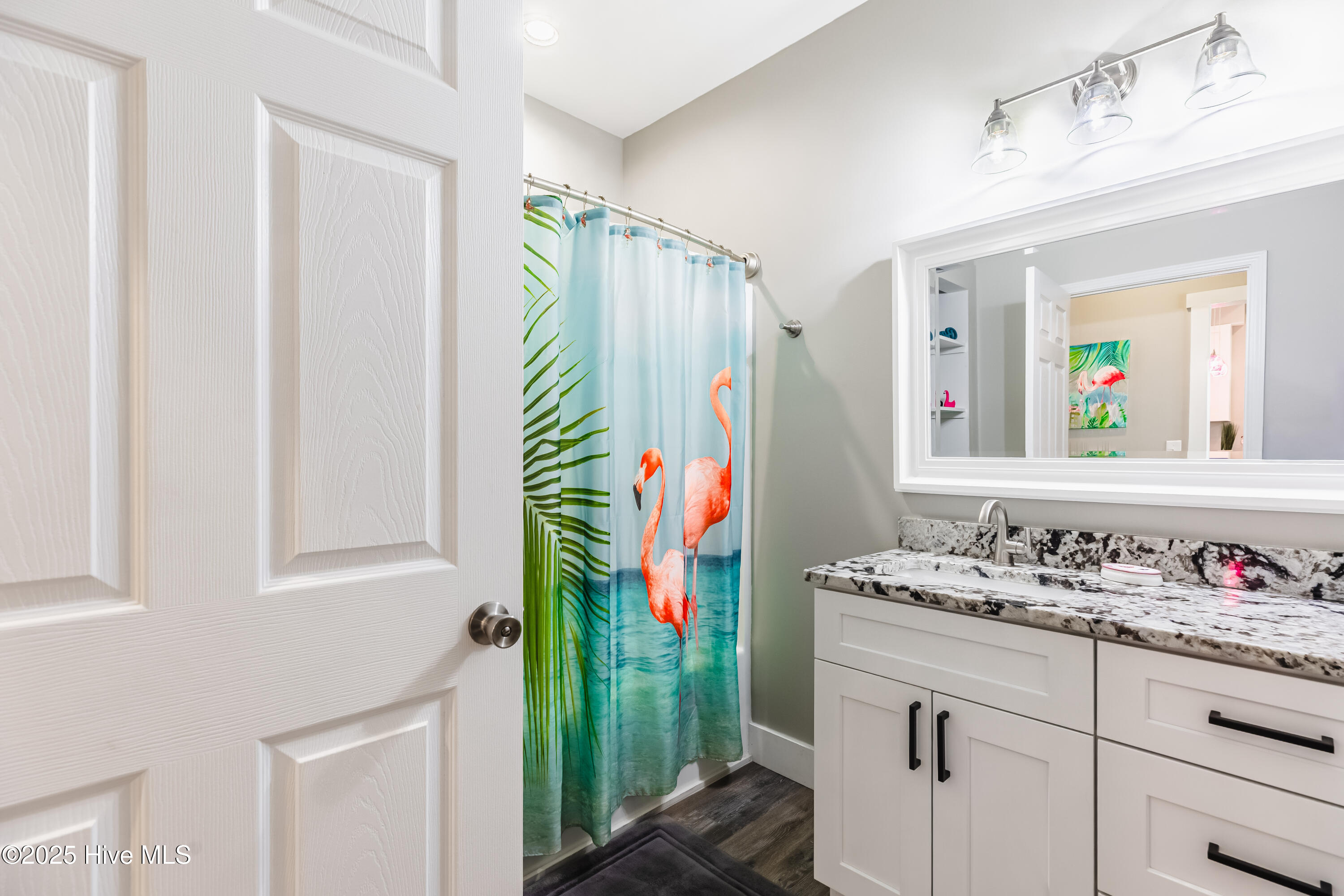 100542603 | Photo 17