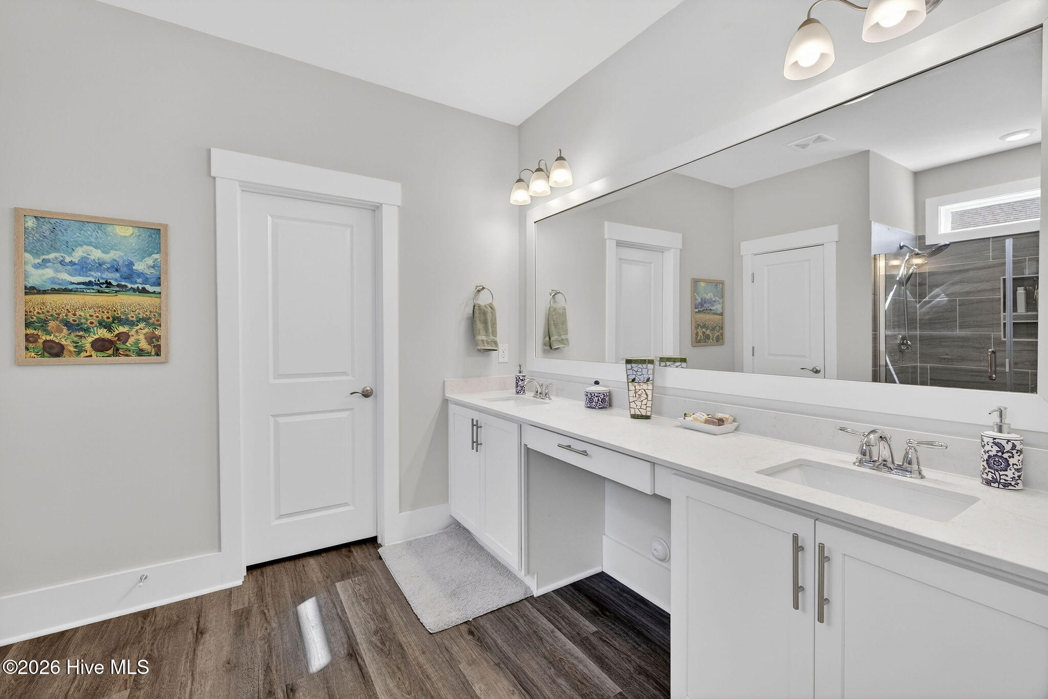 100563457 | Photo 31