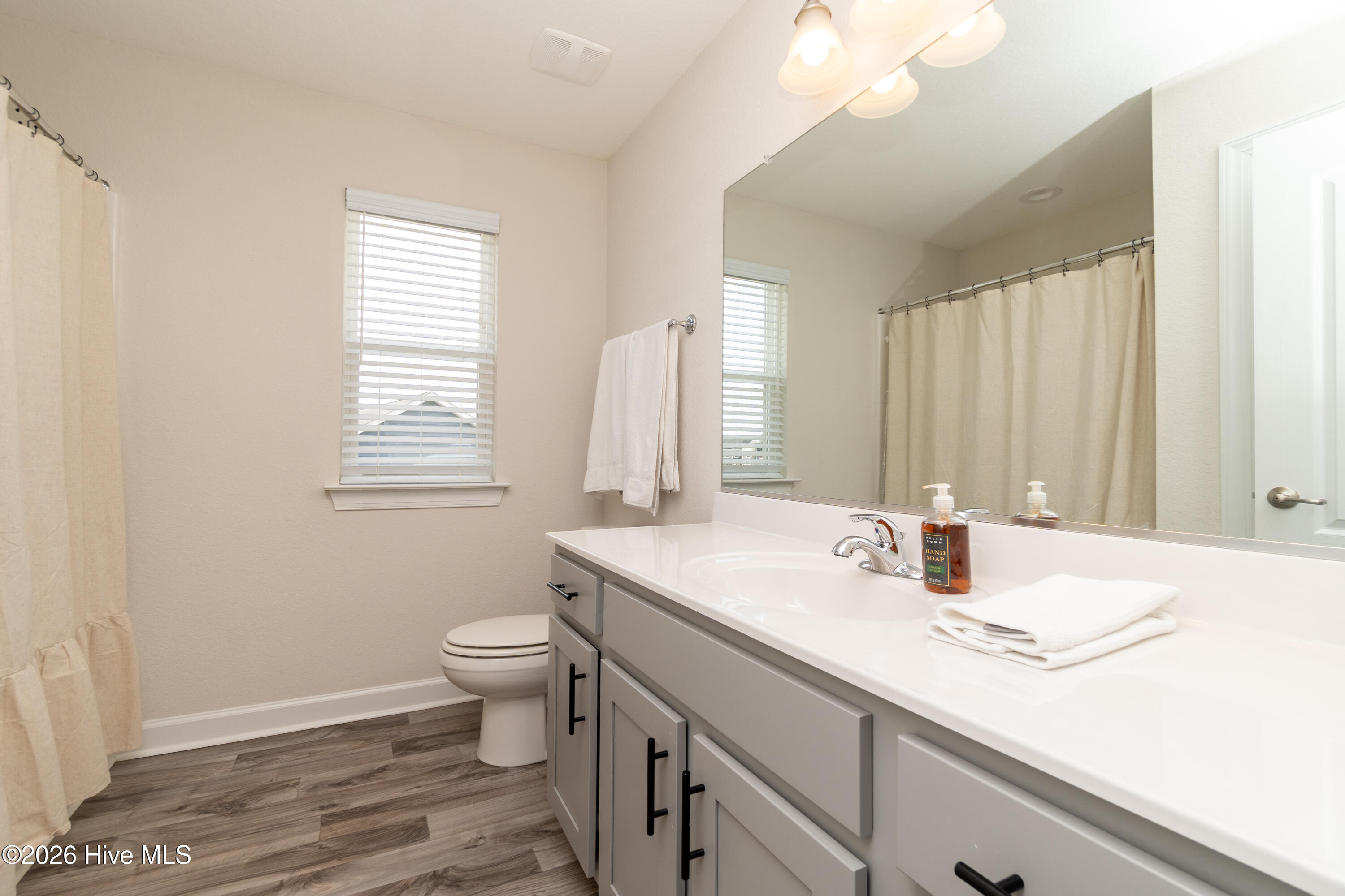 418 Campus Drive, Moyock, NC, 27958