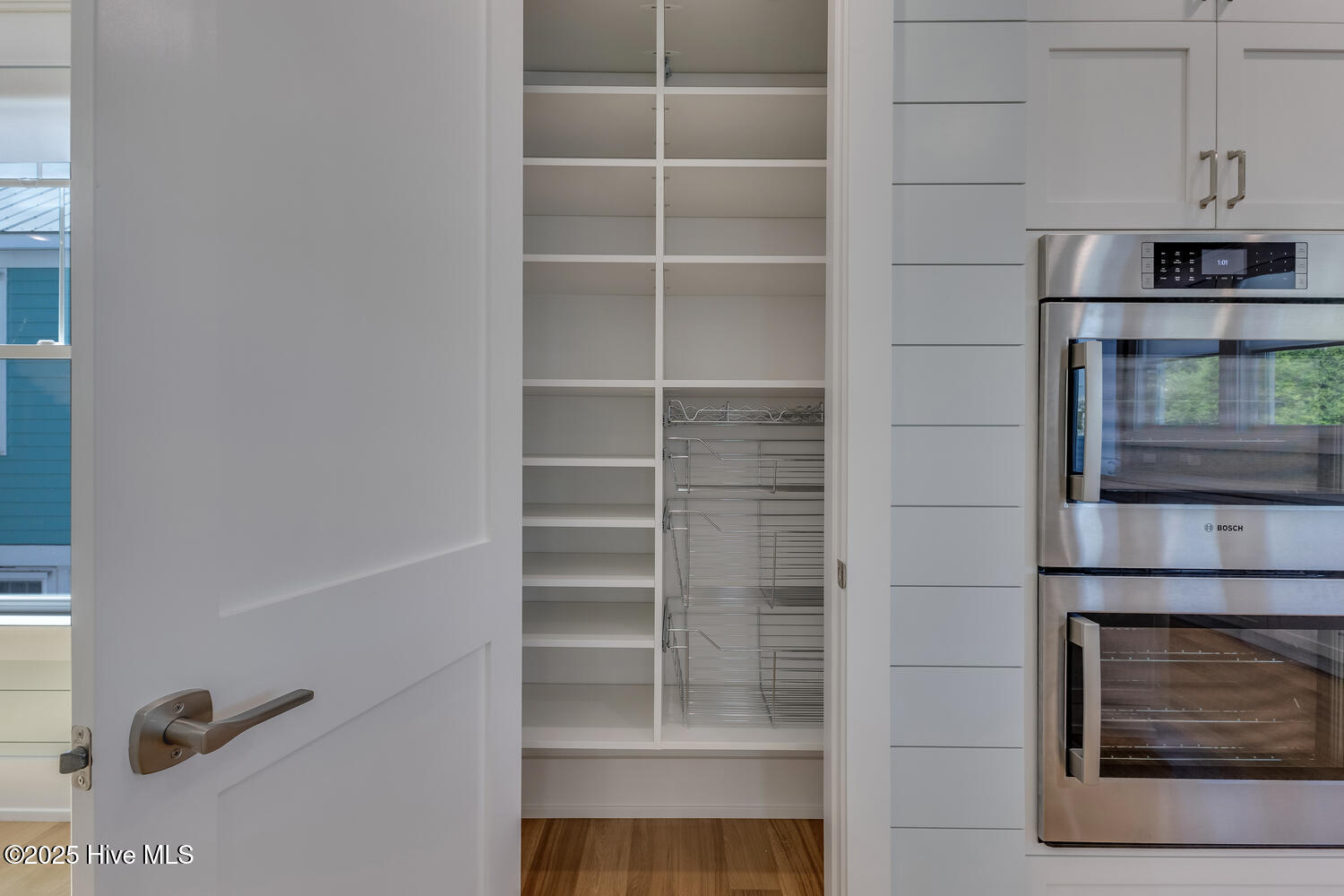 100537523 | Photo 15