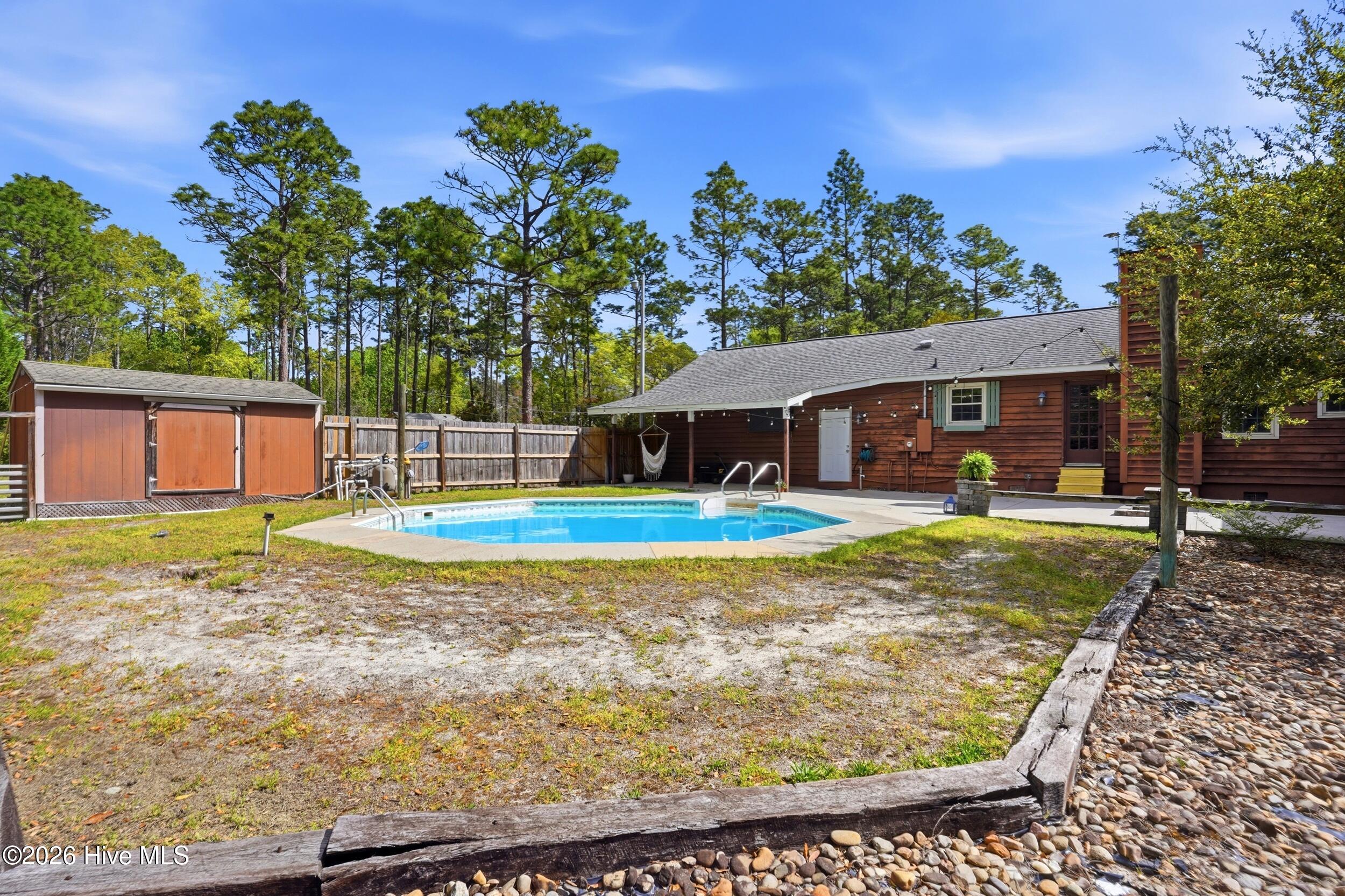 100565910 | Photo 37