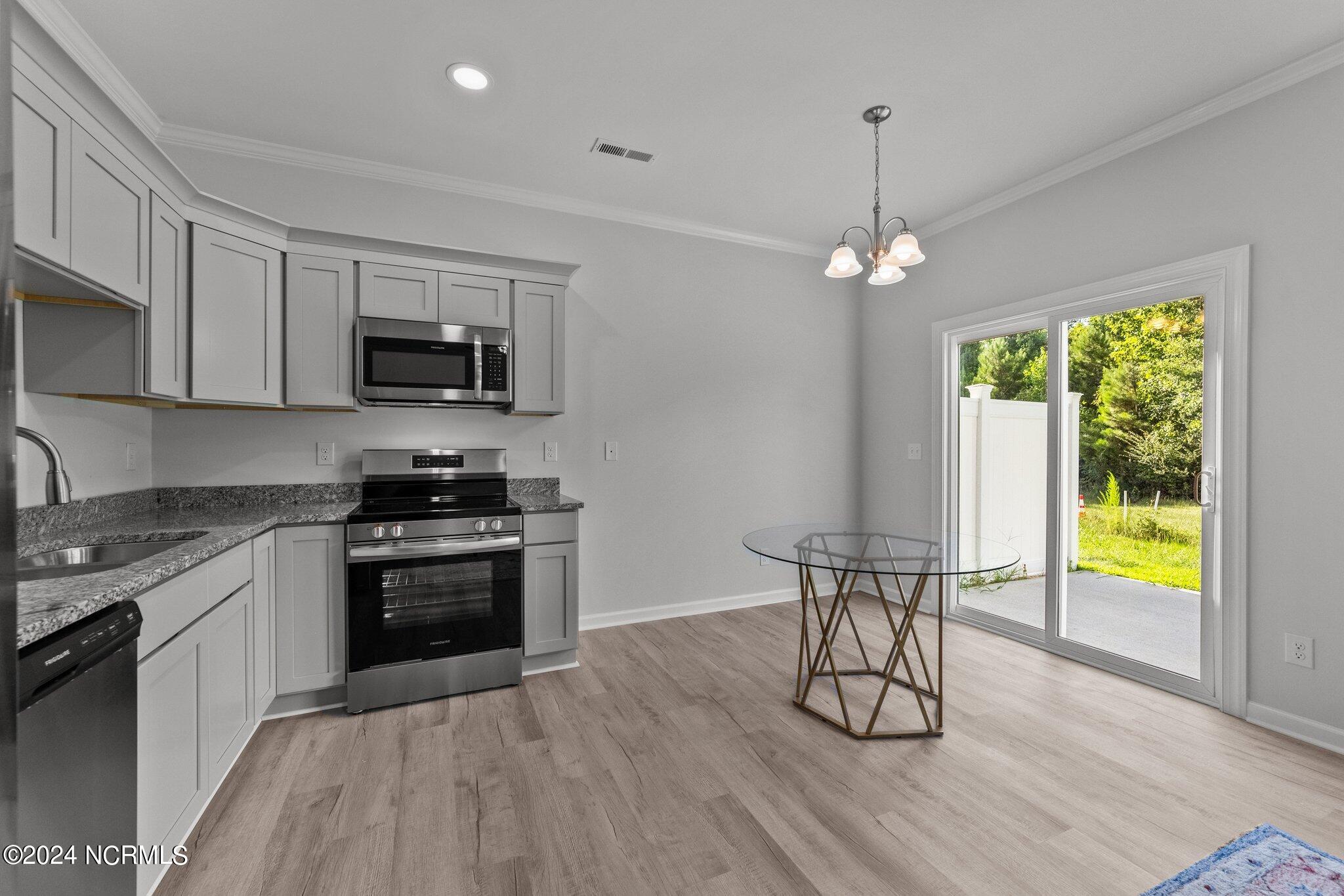 100441141 | Photo 10