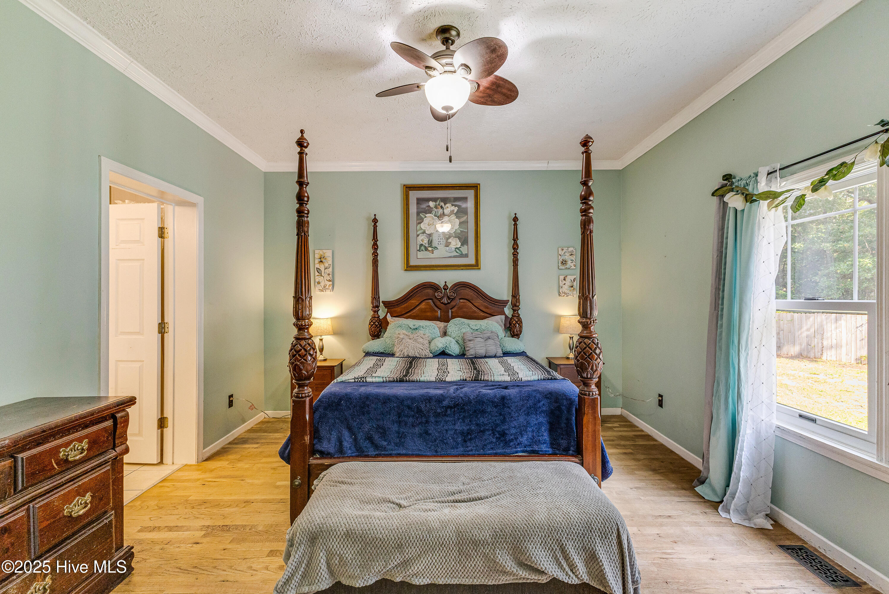 100531169 | Photo 34