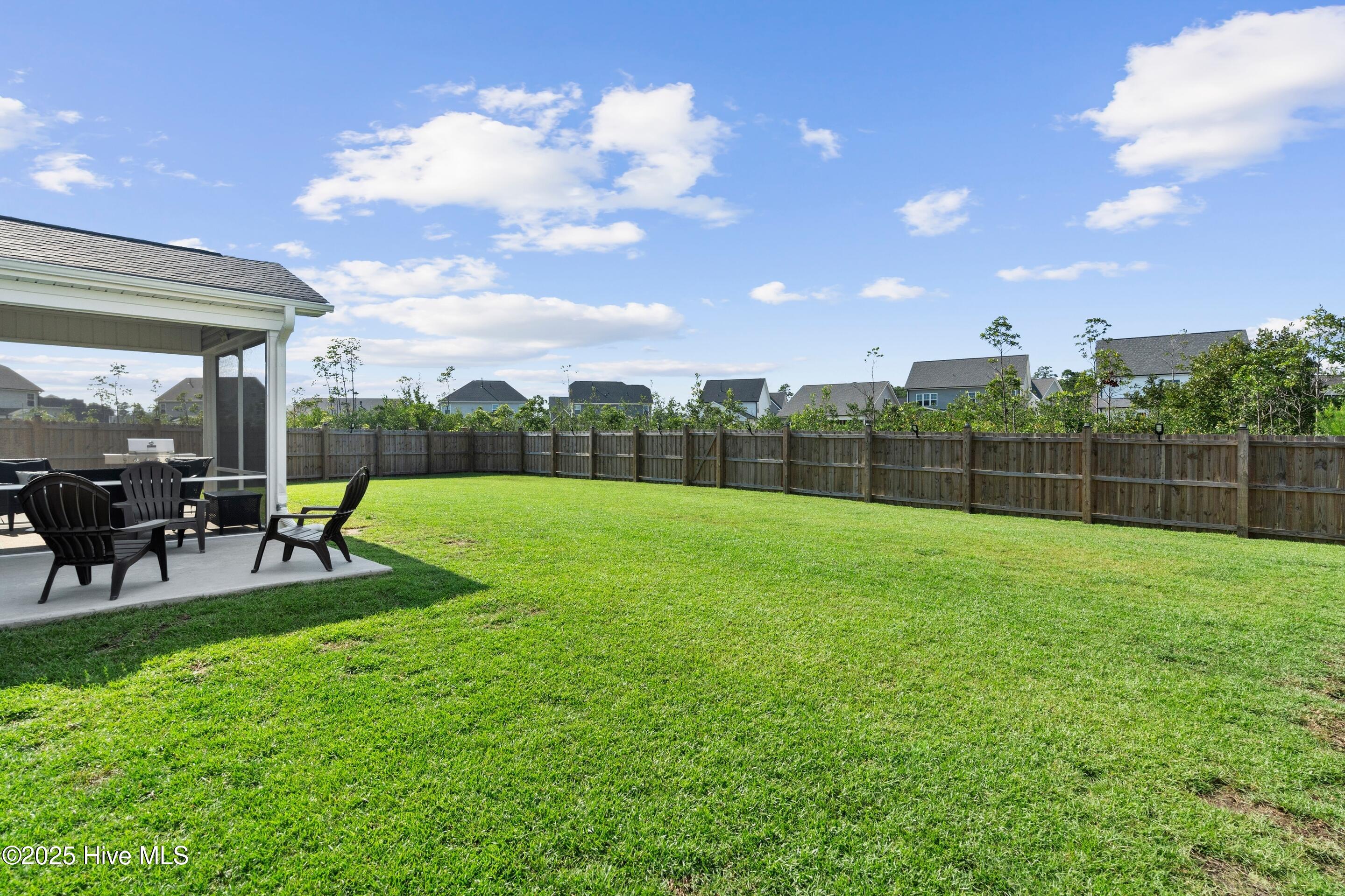 100527071 | Photo 43