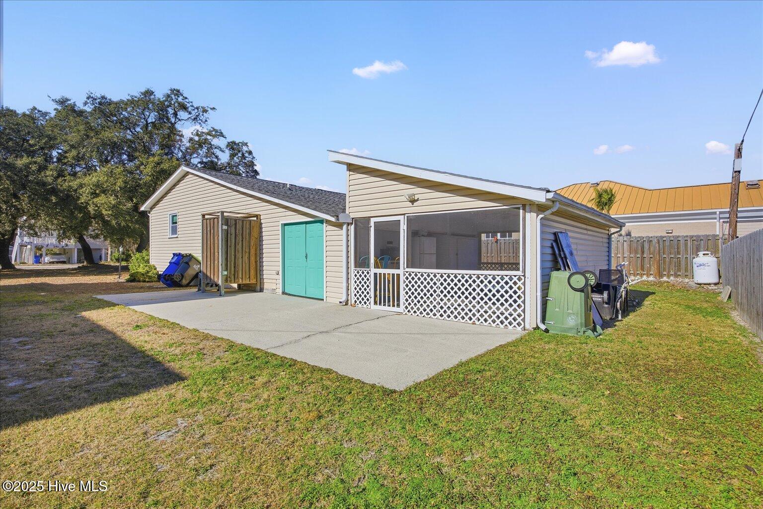 100546688 | Photo 44