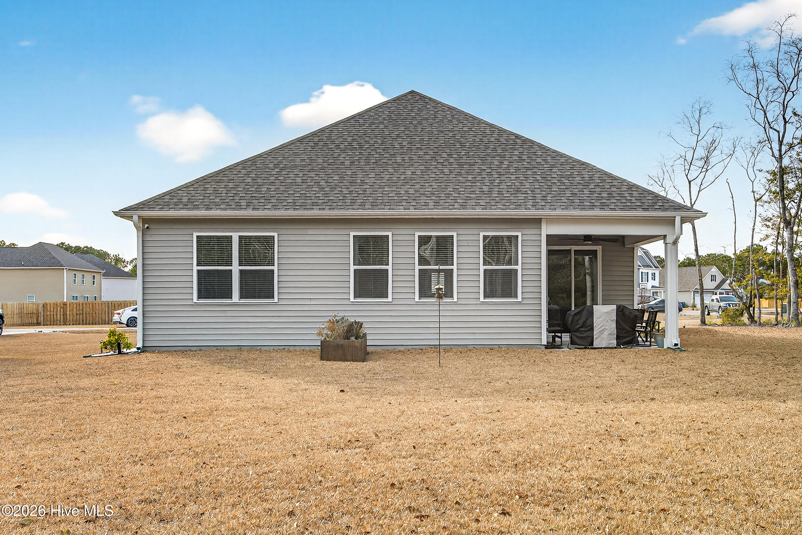 100552254 | Photo 30