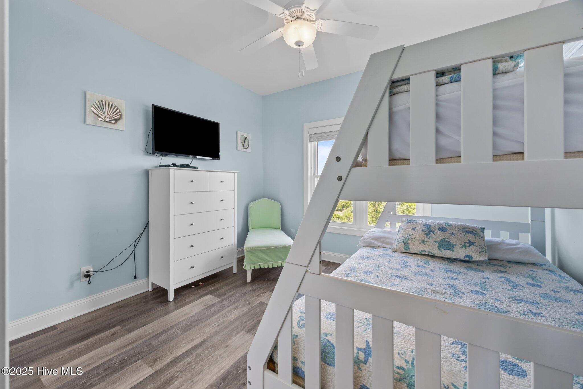 100547426 | Photo 23