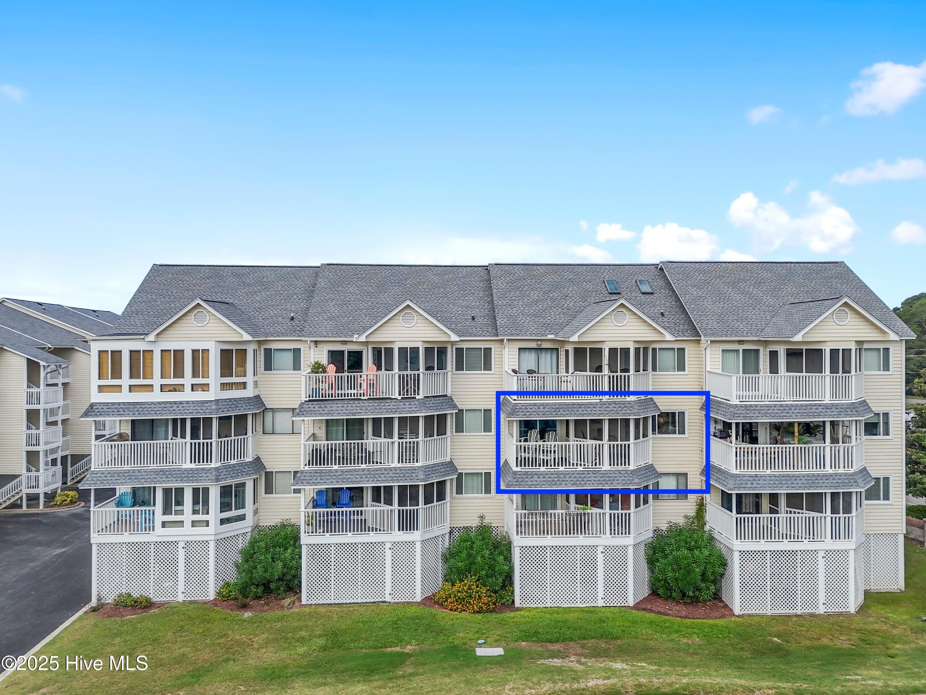 100537972 | Photo 54