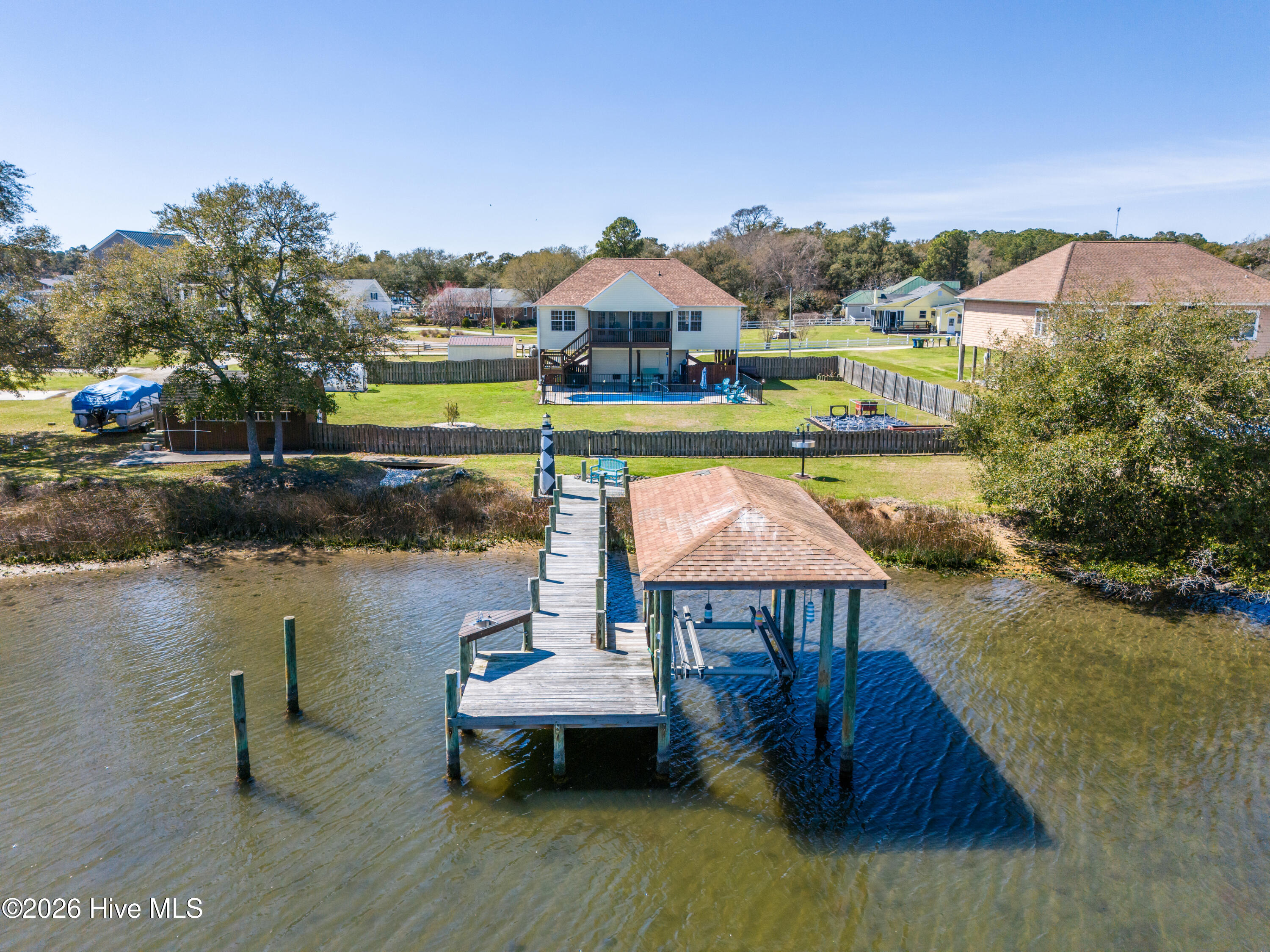 100561433 | Photo 56