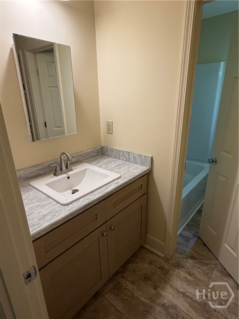 1/2 Bathroom