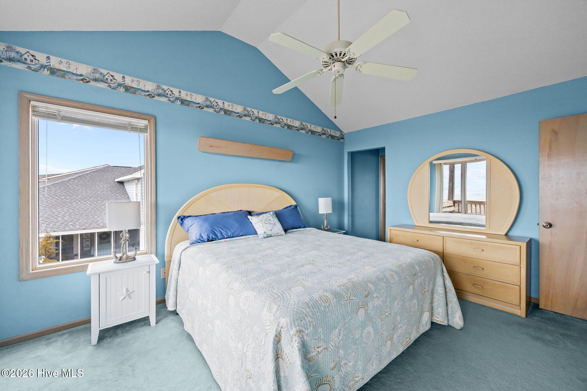 100554247 | Photo 50