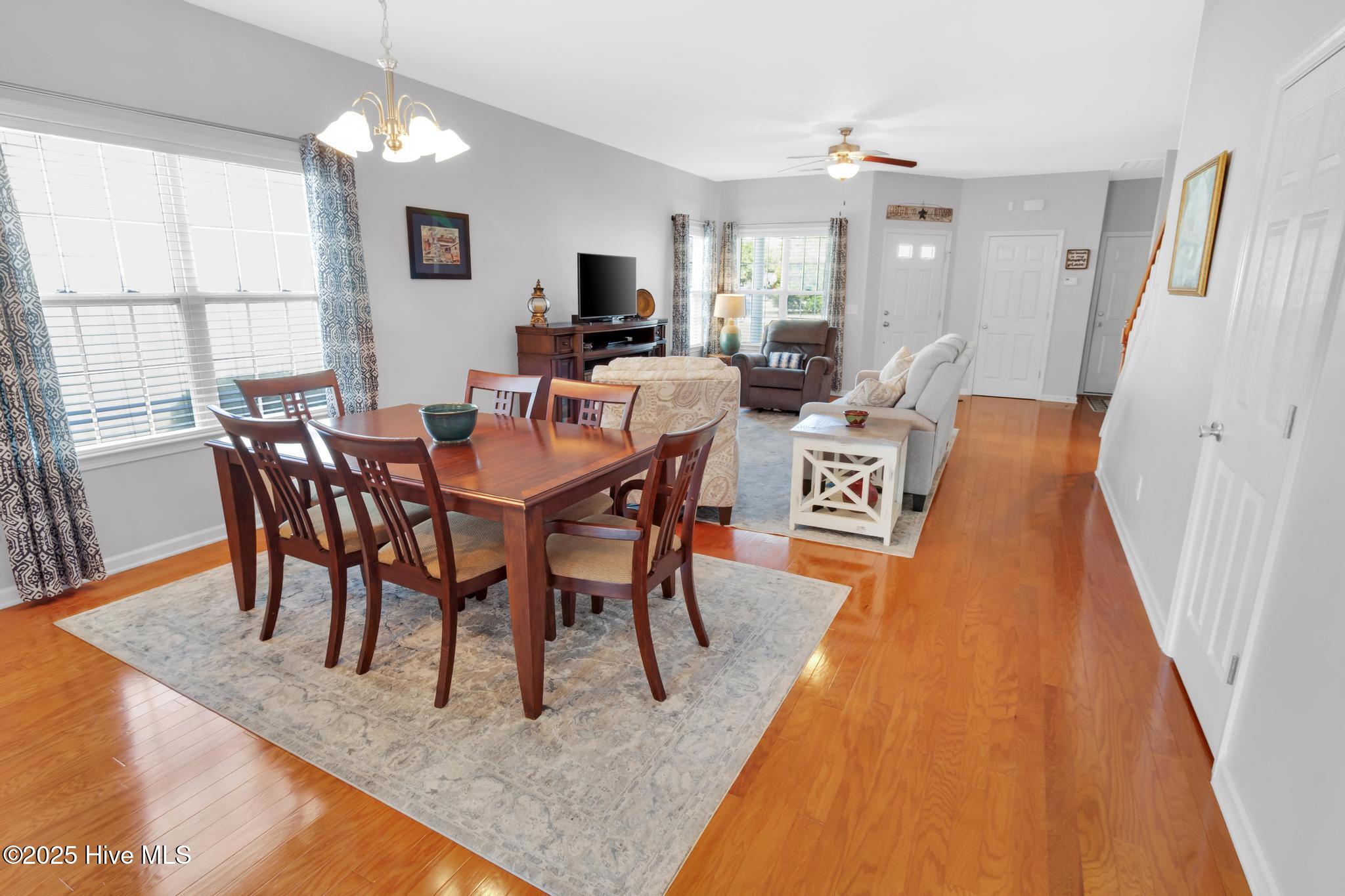 100532898 | Photo 13