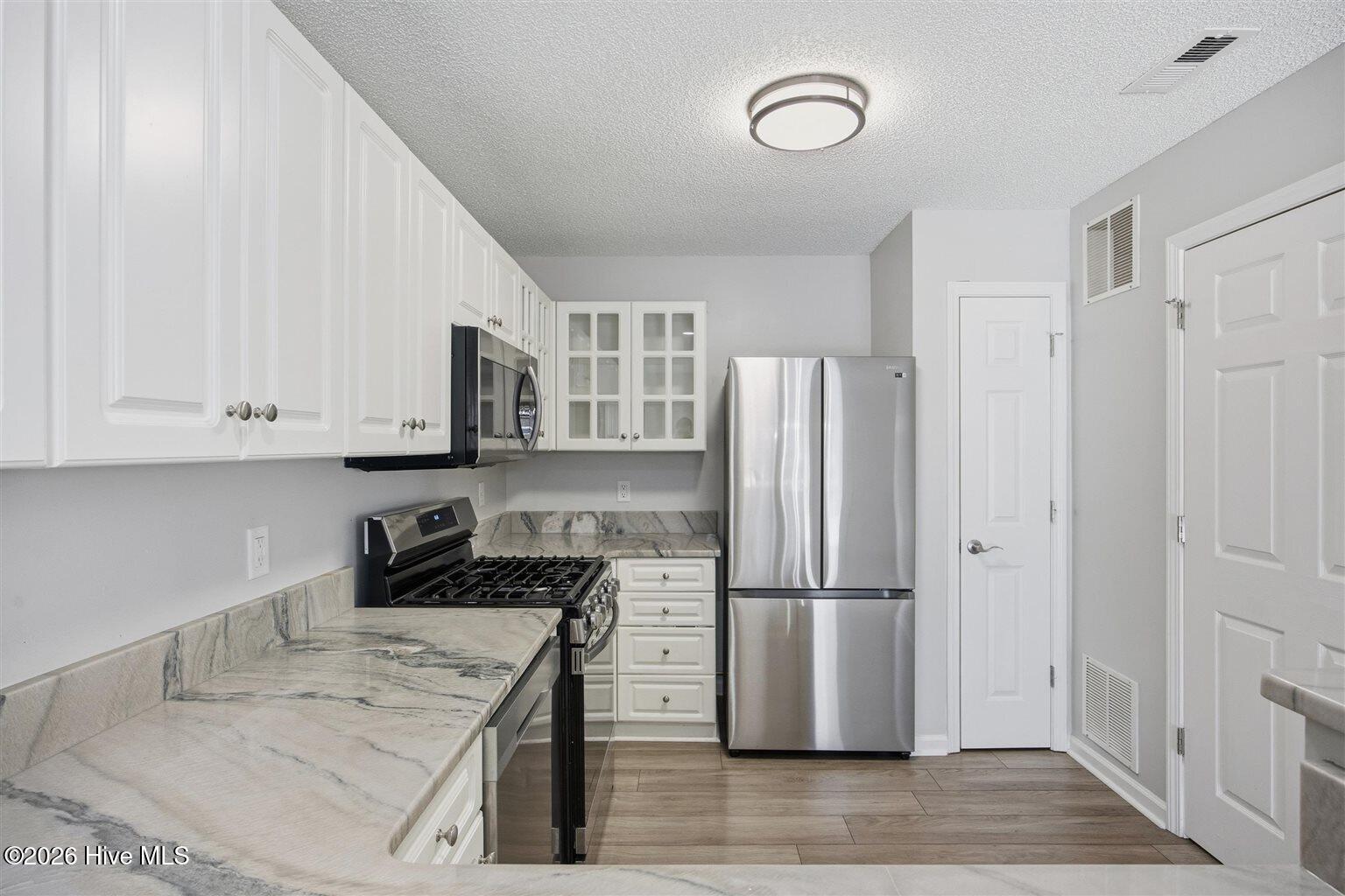 100554604 | Photo 26