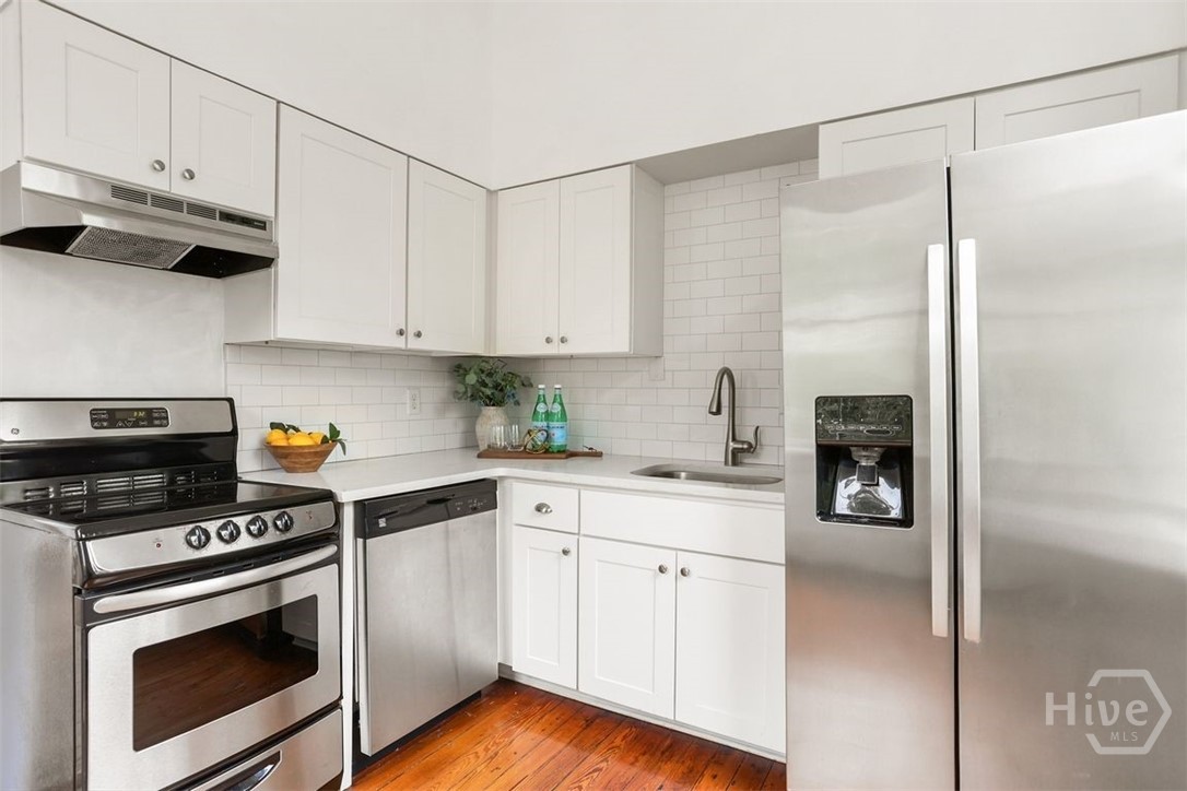 123 W Charlton Street 5