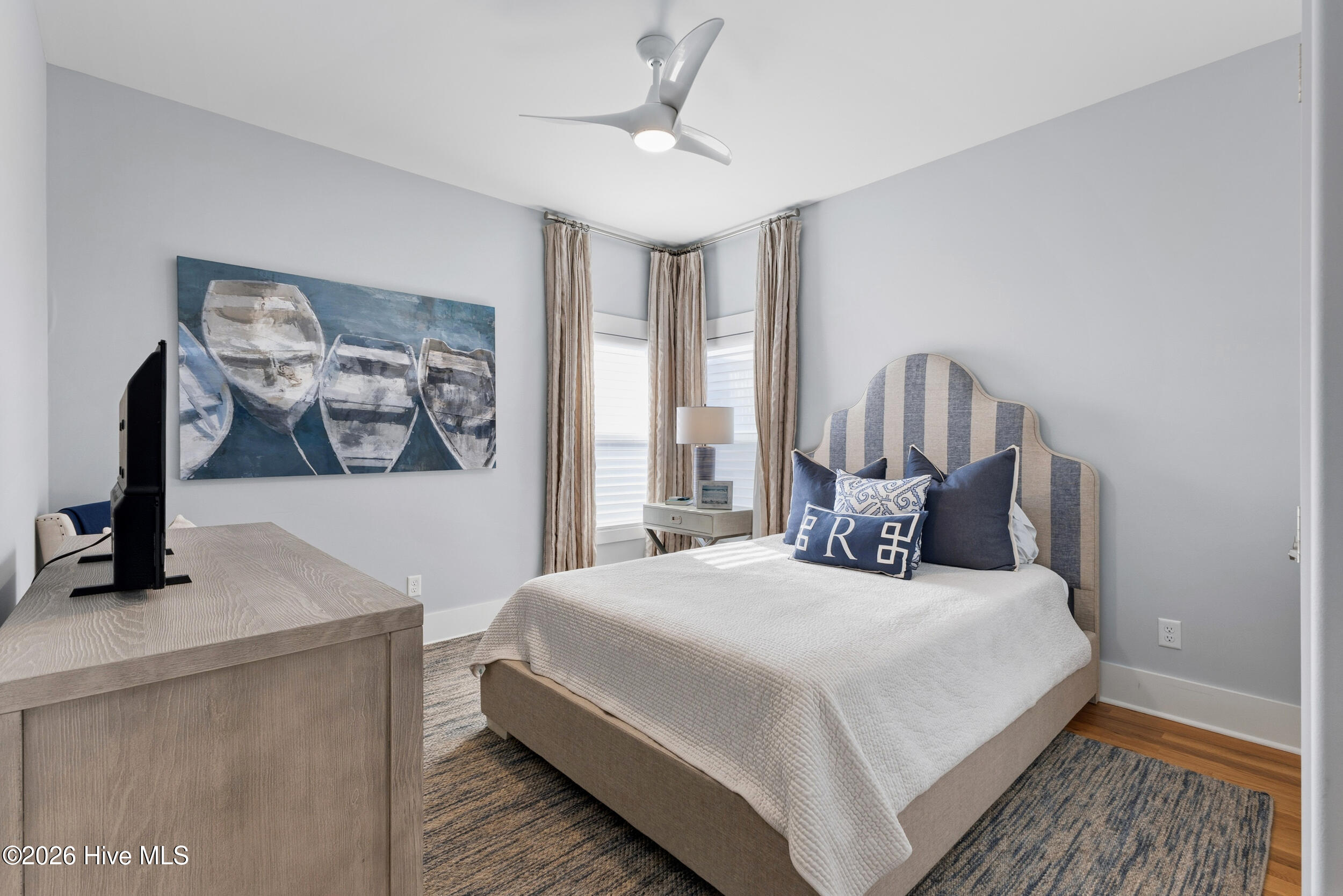 100554534 | Photo 47