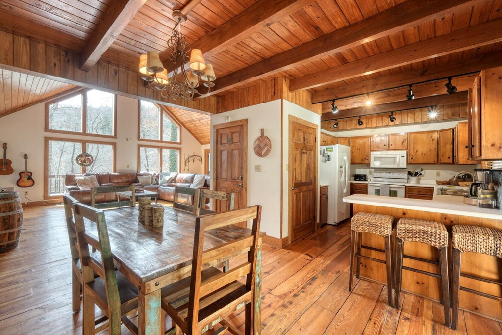 5th image of 575 Carolina Springs Ln, Franklin, NC 28734 | MLS# 98544550