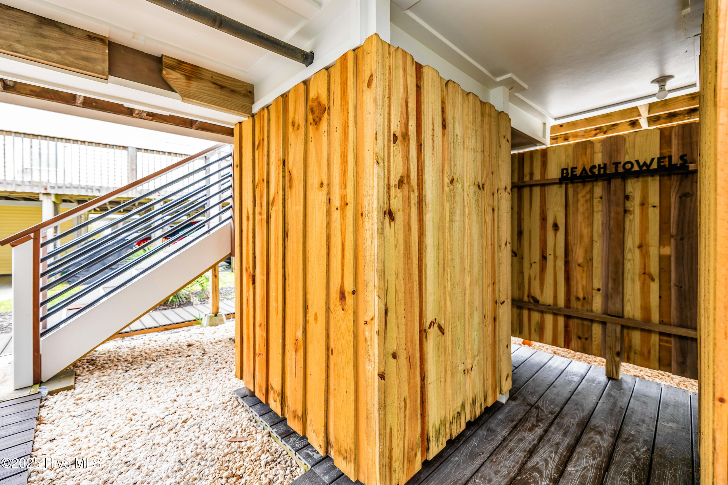 100550005 | Photo 31