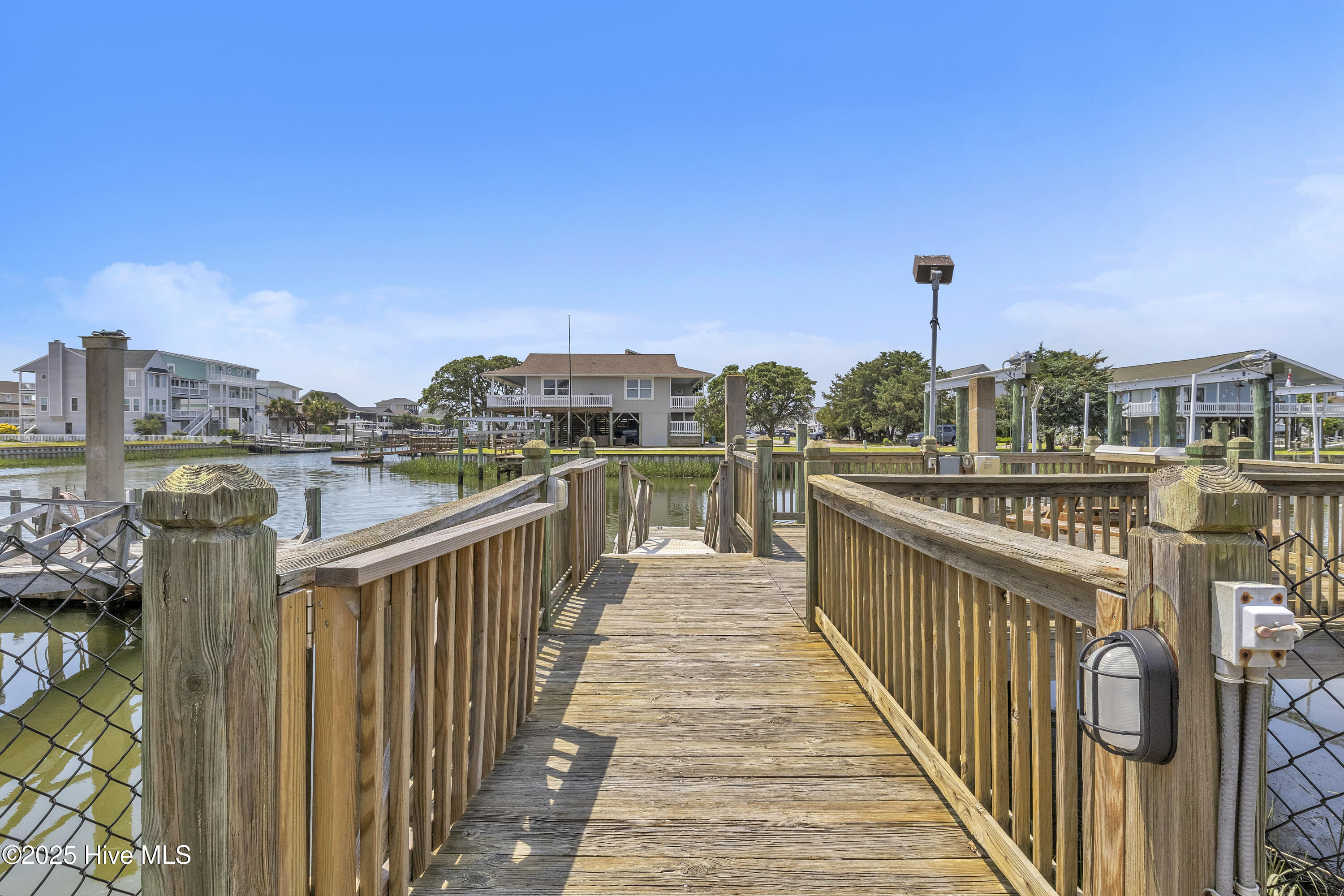 100545312 | Photo 49