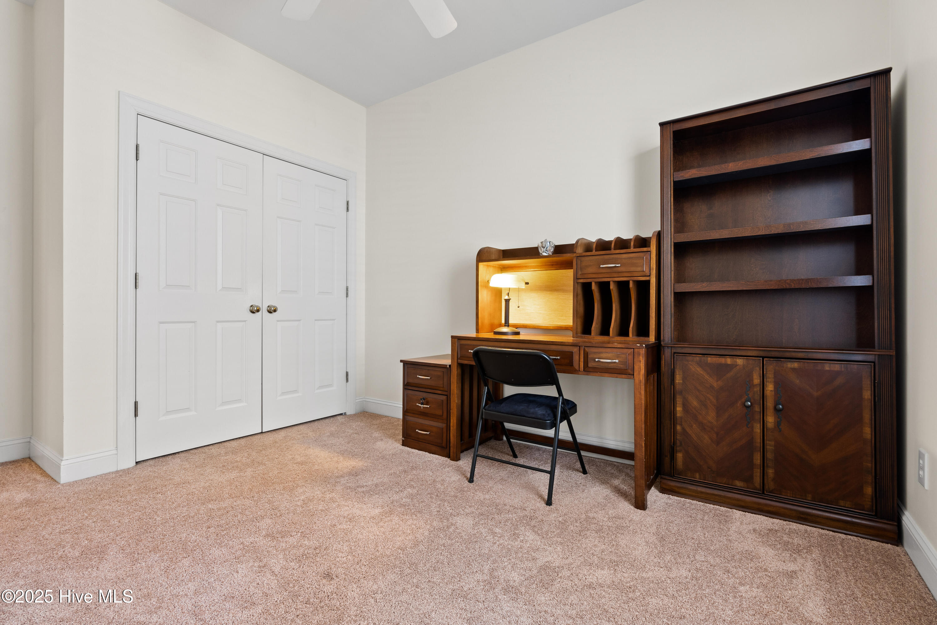 100513652 | Photo 24