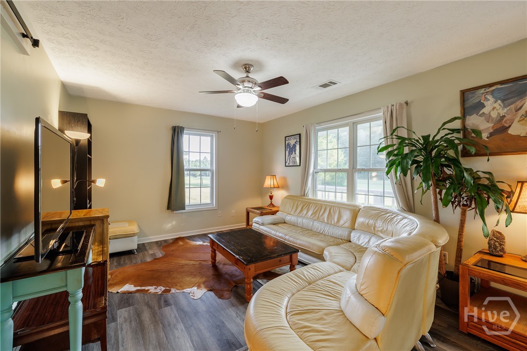 984 Arnoldsville Road