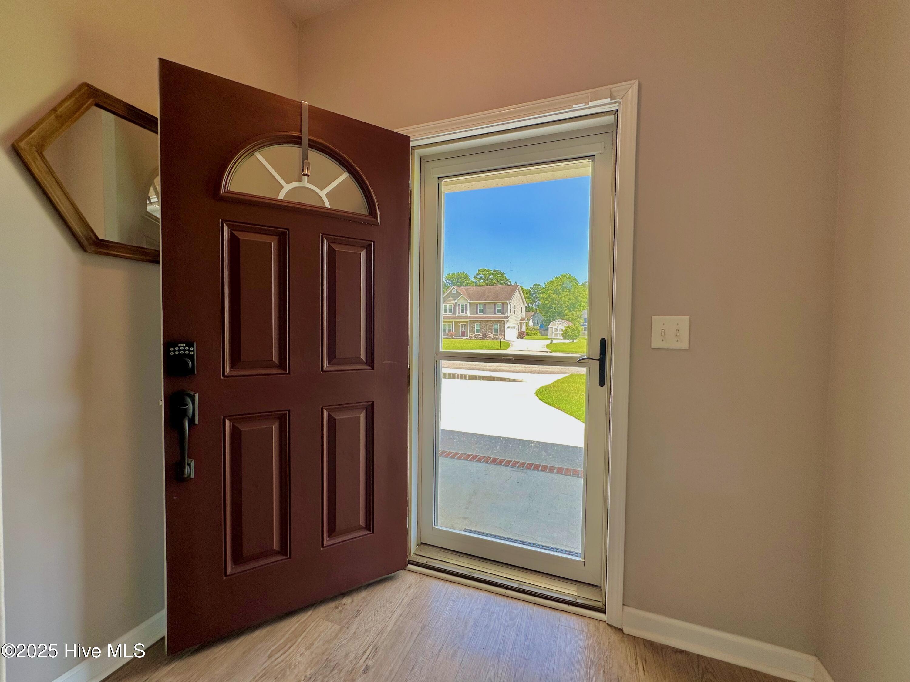 203 Tucksey Court N, Hubert, NC 28539 – photo 13: Foyer