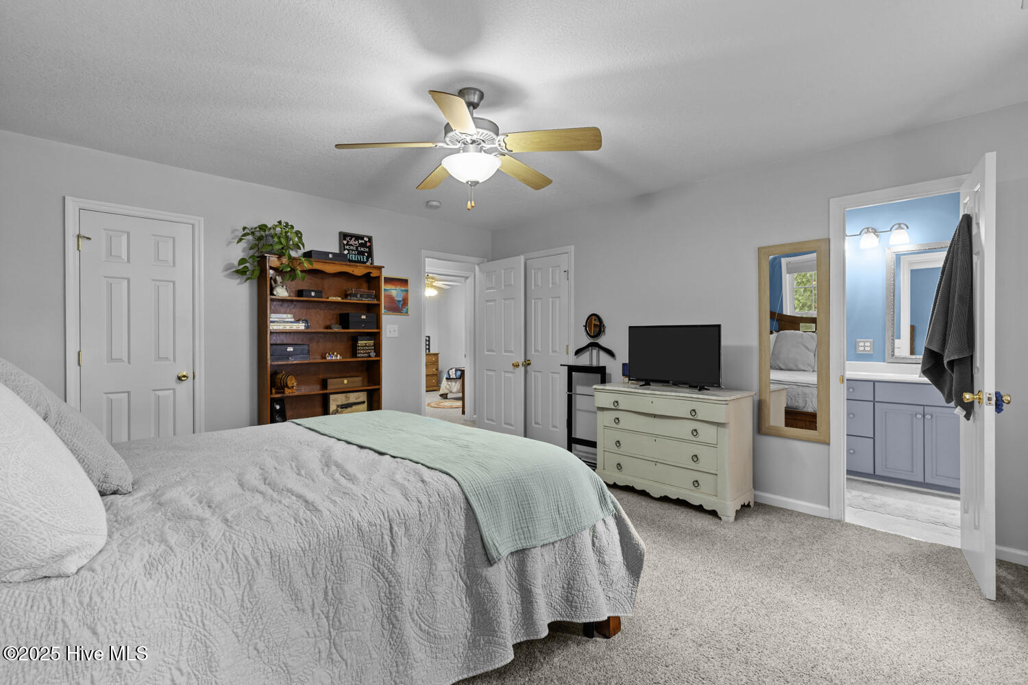 100531310 | Photo 27