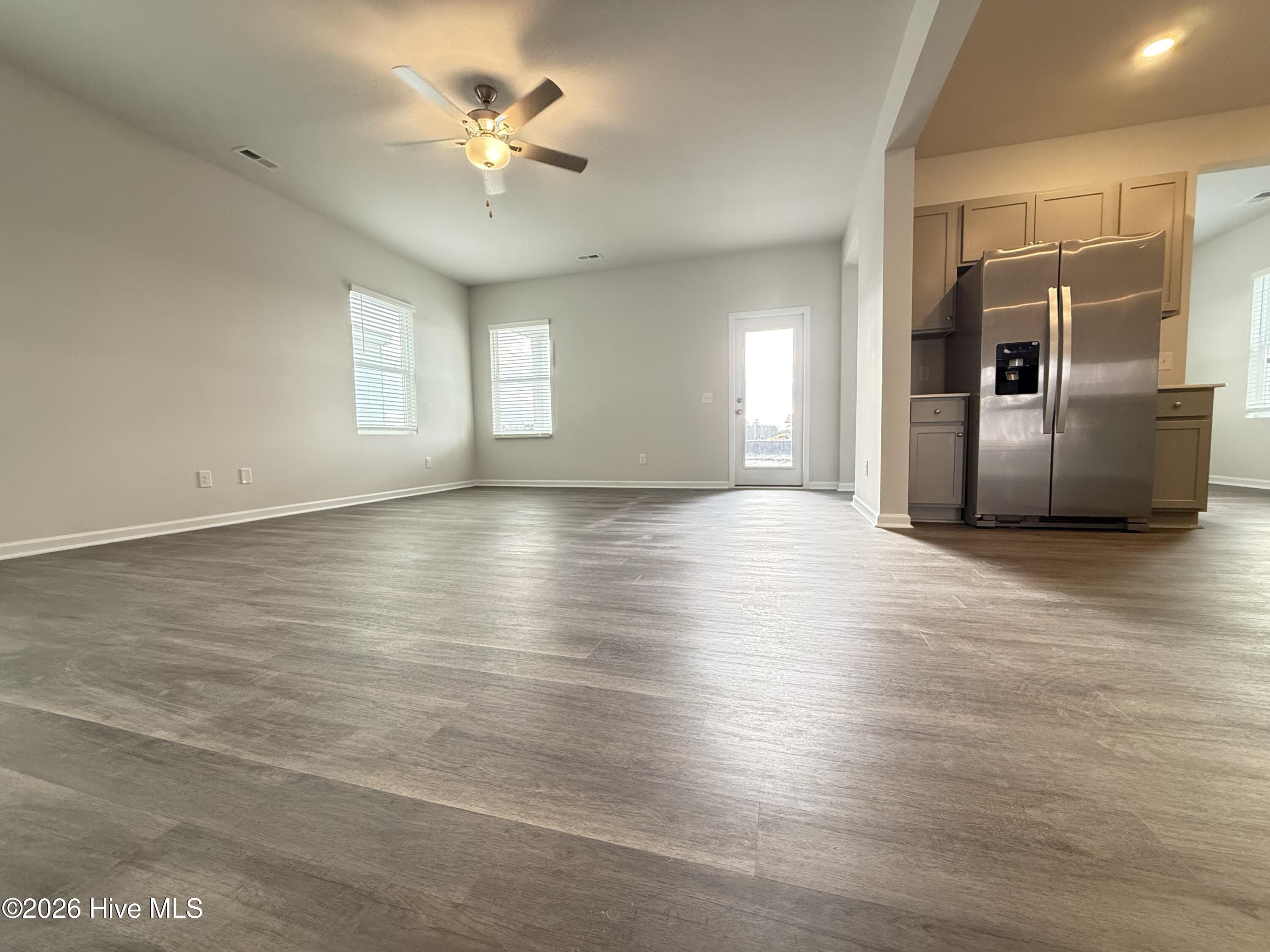 100525902 | Photo 11