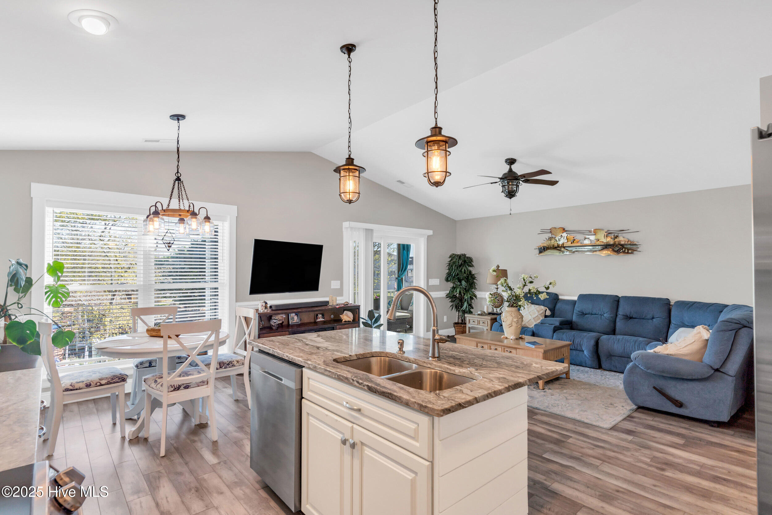 107 SW 25th Street, Oak Island, NC, 28465