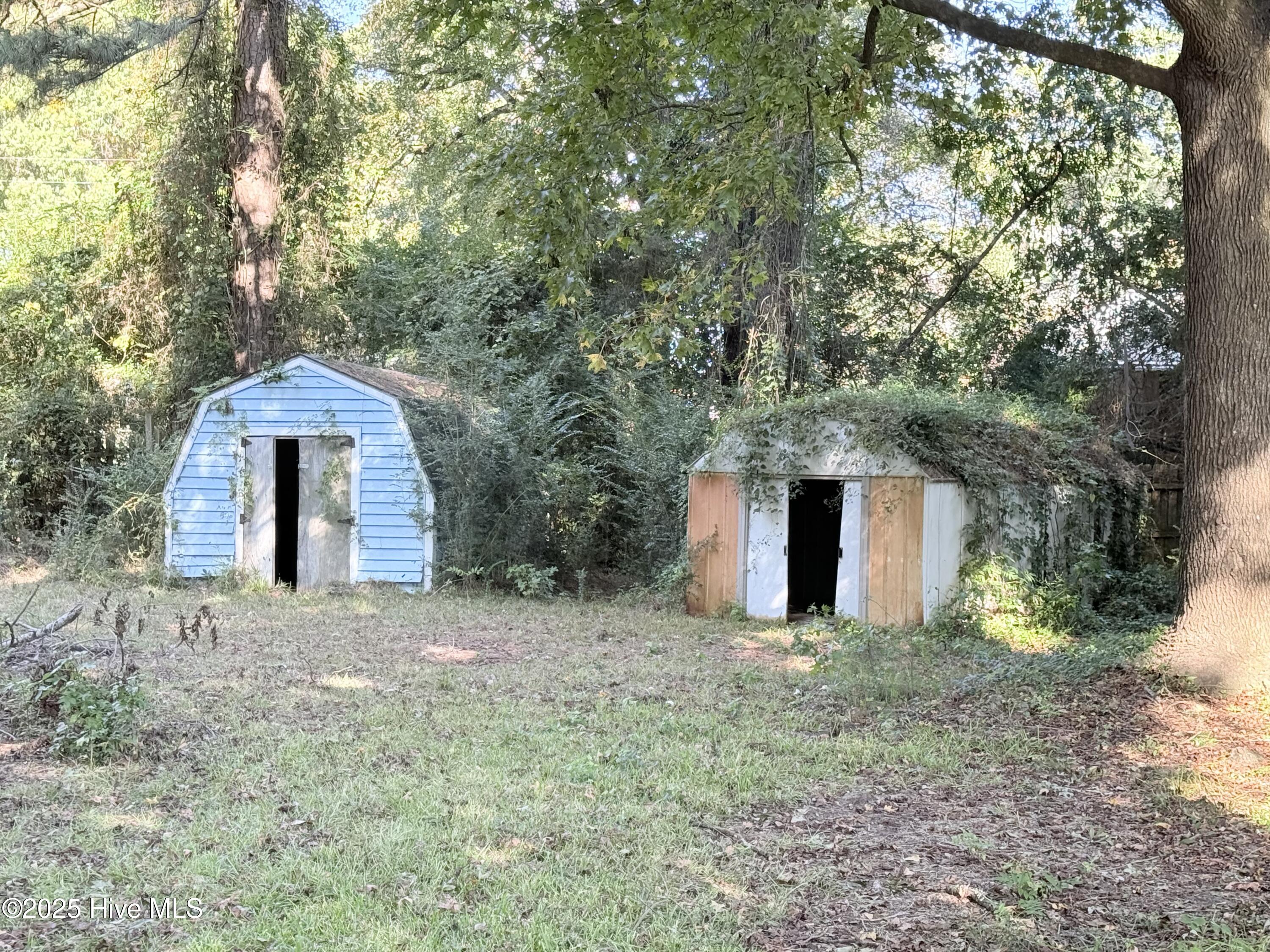 100537405 | Photo 38