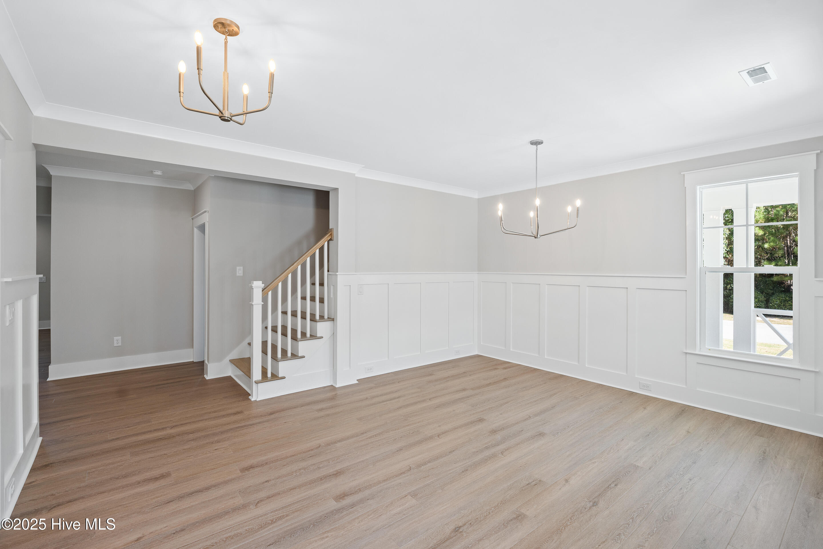 100521793 | Photo 15