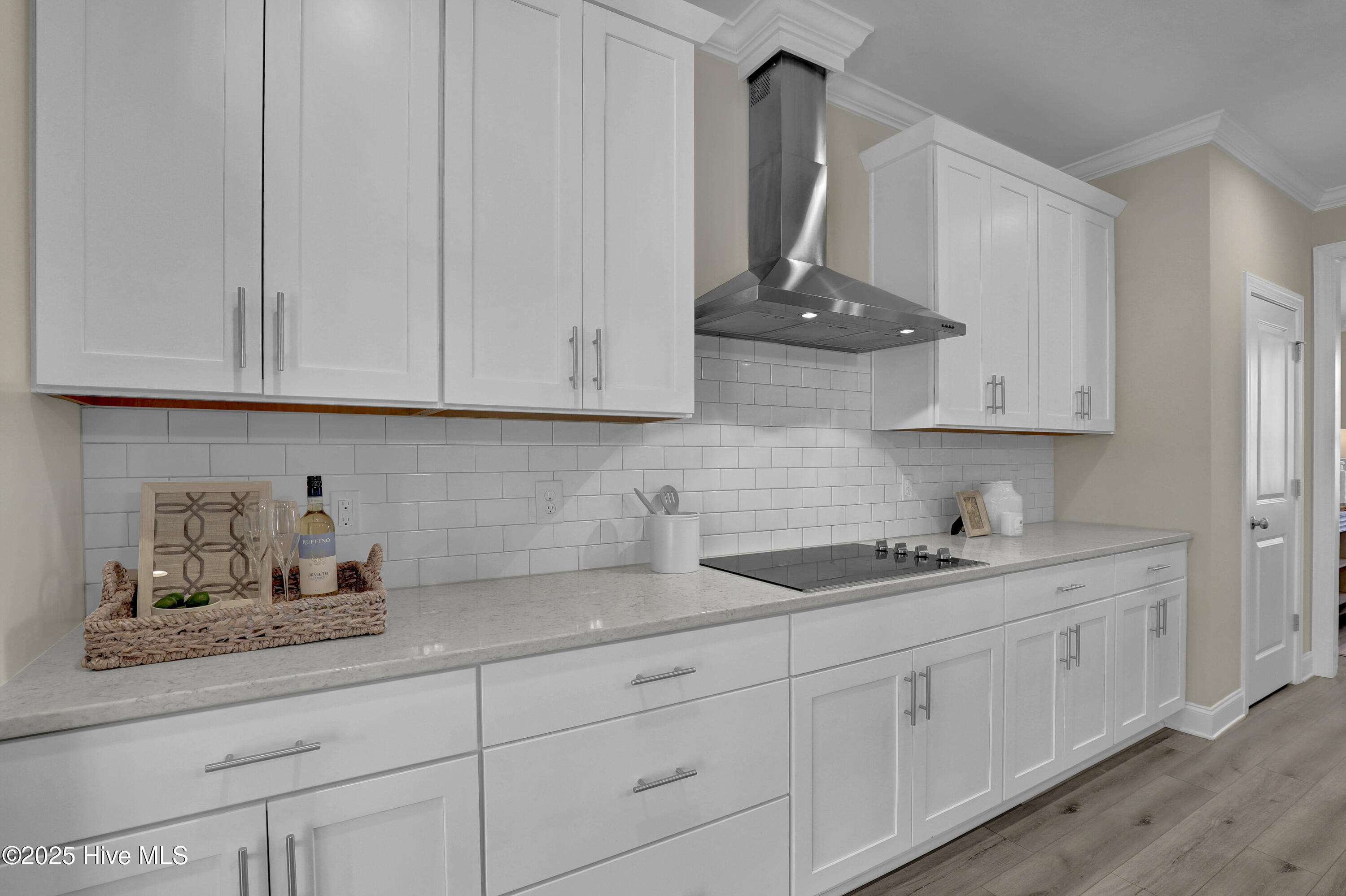 100545755 | Photo 16