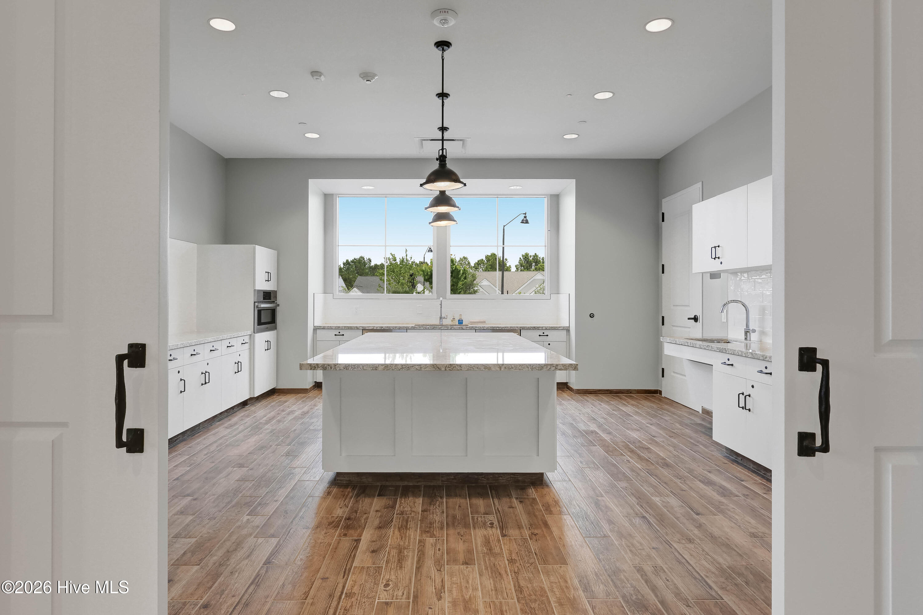 100555746 | Photo 44