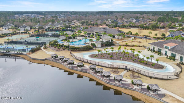 100557247 | Photo 28